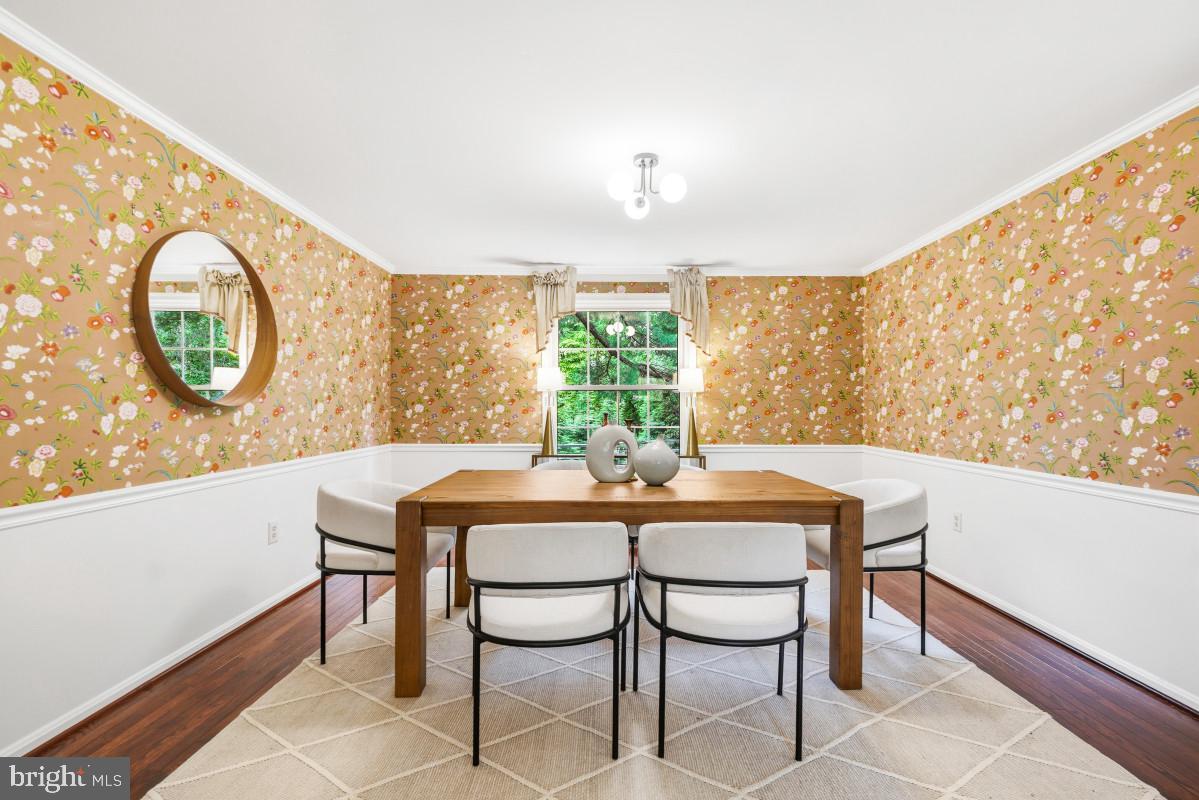 DERWOOD STATION - Residential