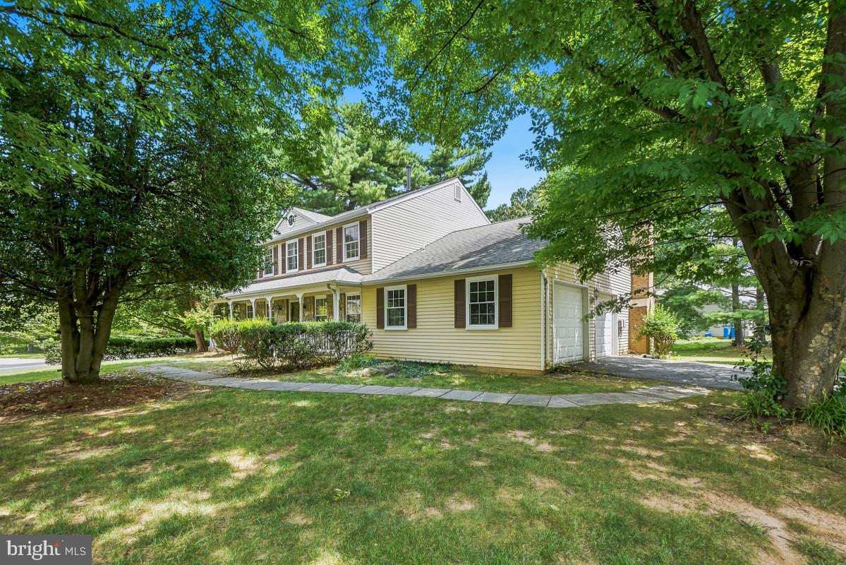 DERWOOD STATION - Residential