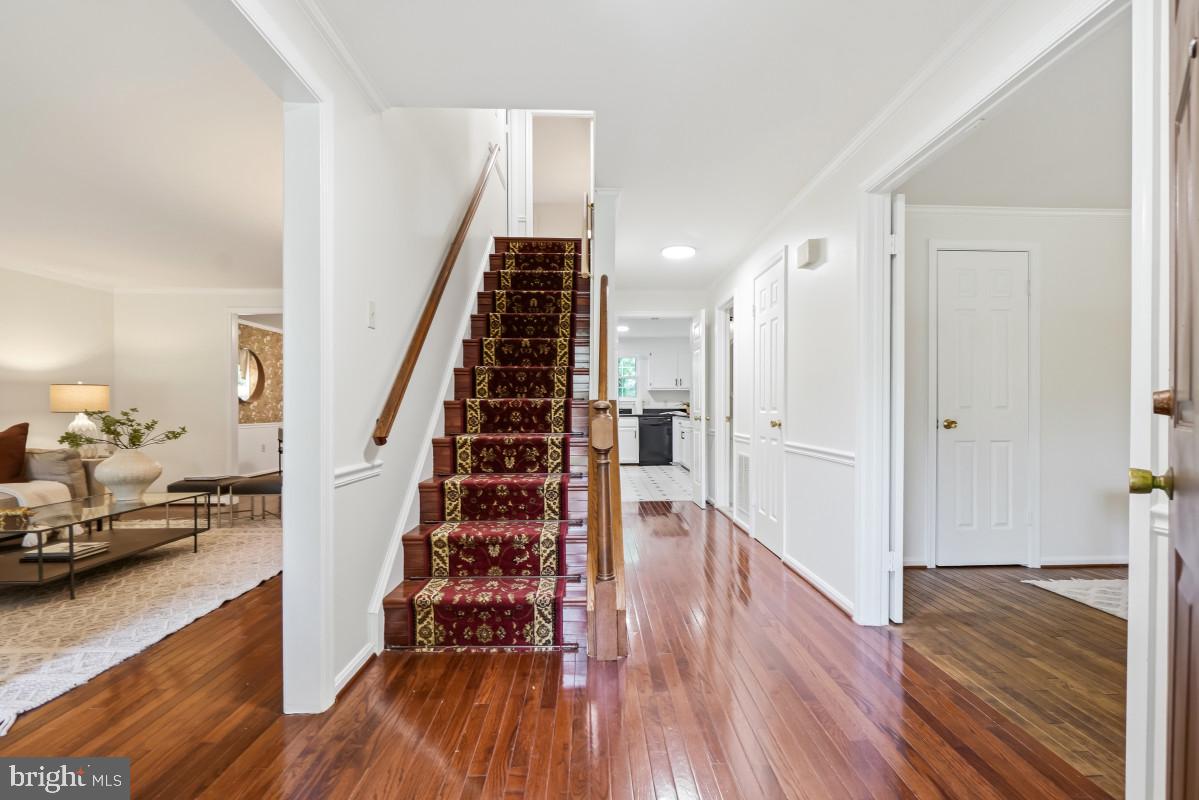 DERWOOD STATION - Residential