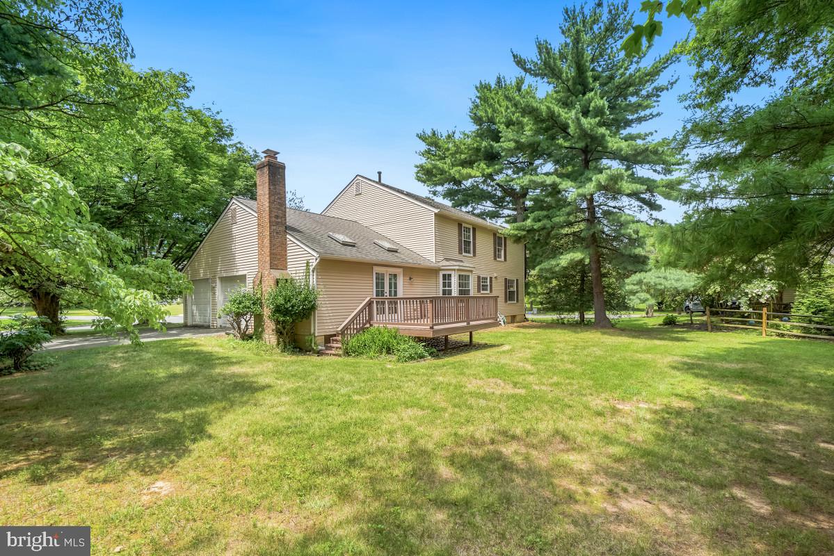 DERWOOD STATION - Residential