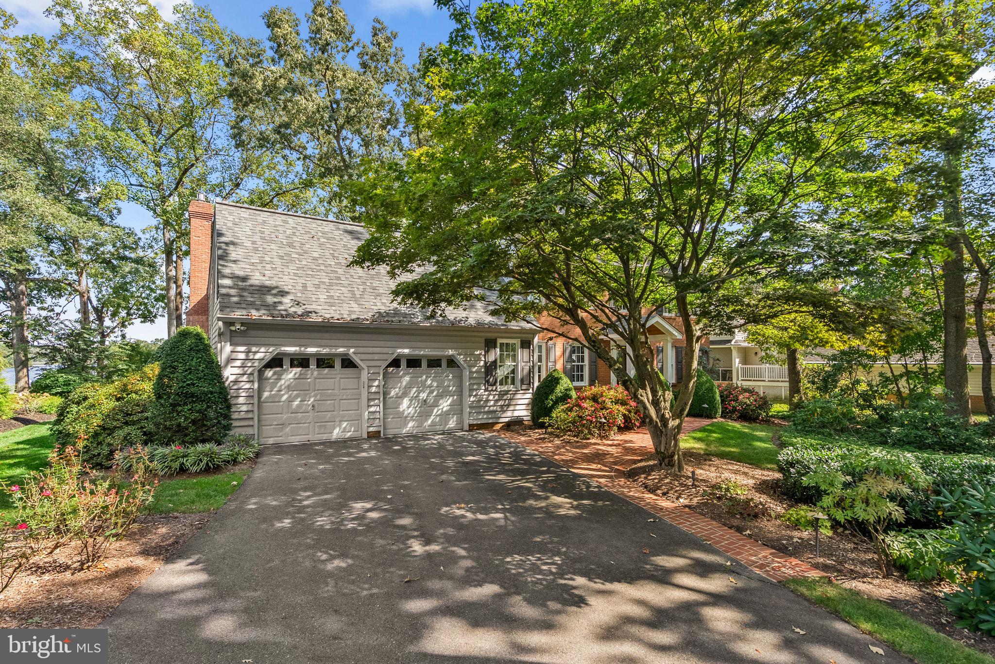 POINT FIELD LANDING - Residential
