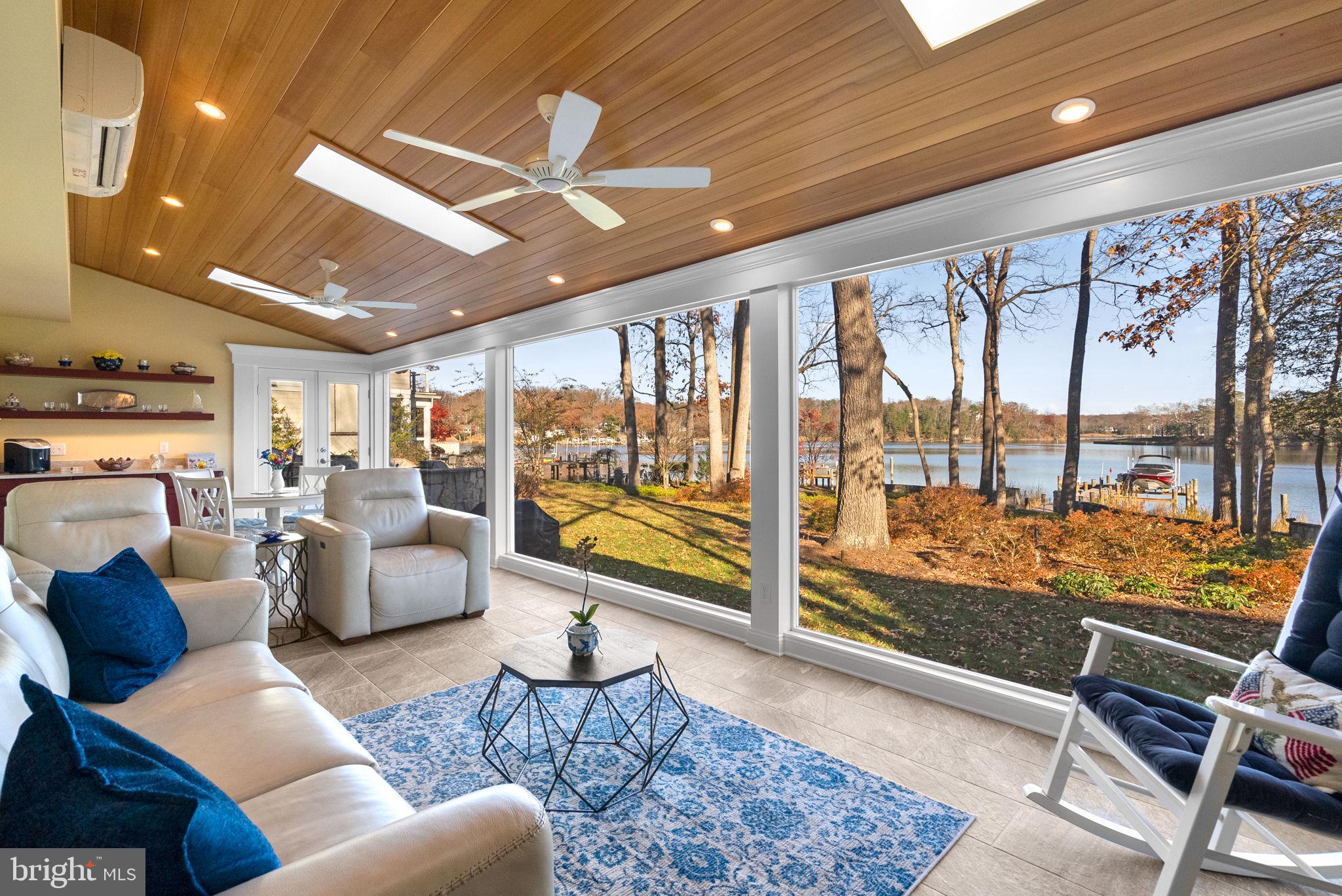 POINT FIELD LANDING - Residential
