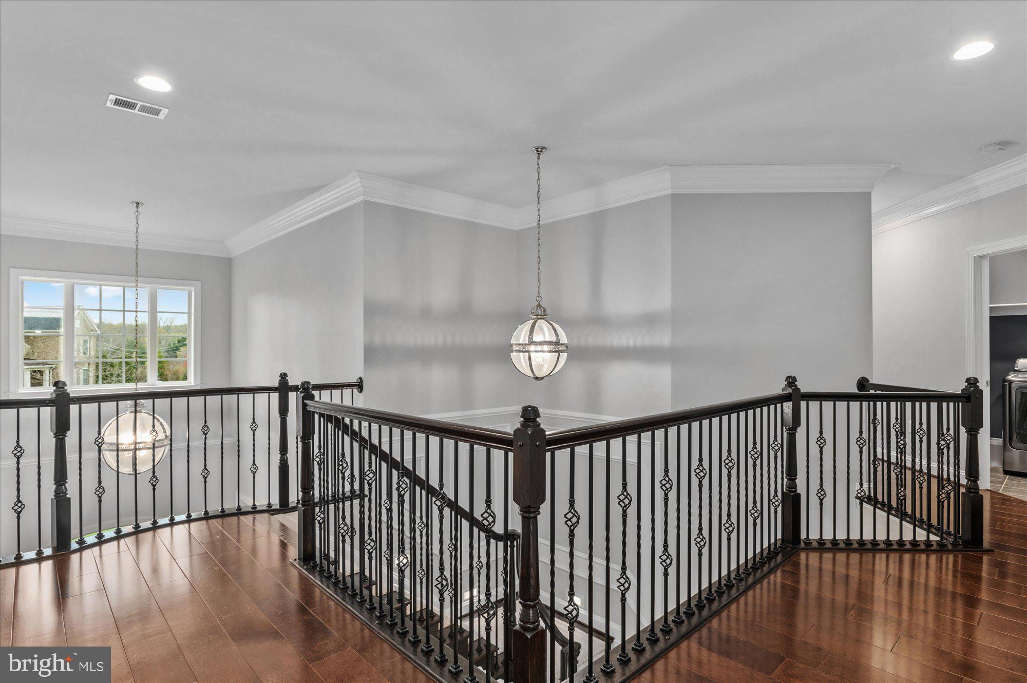 SHAKER KNOLLS - Residential