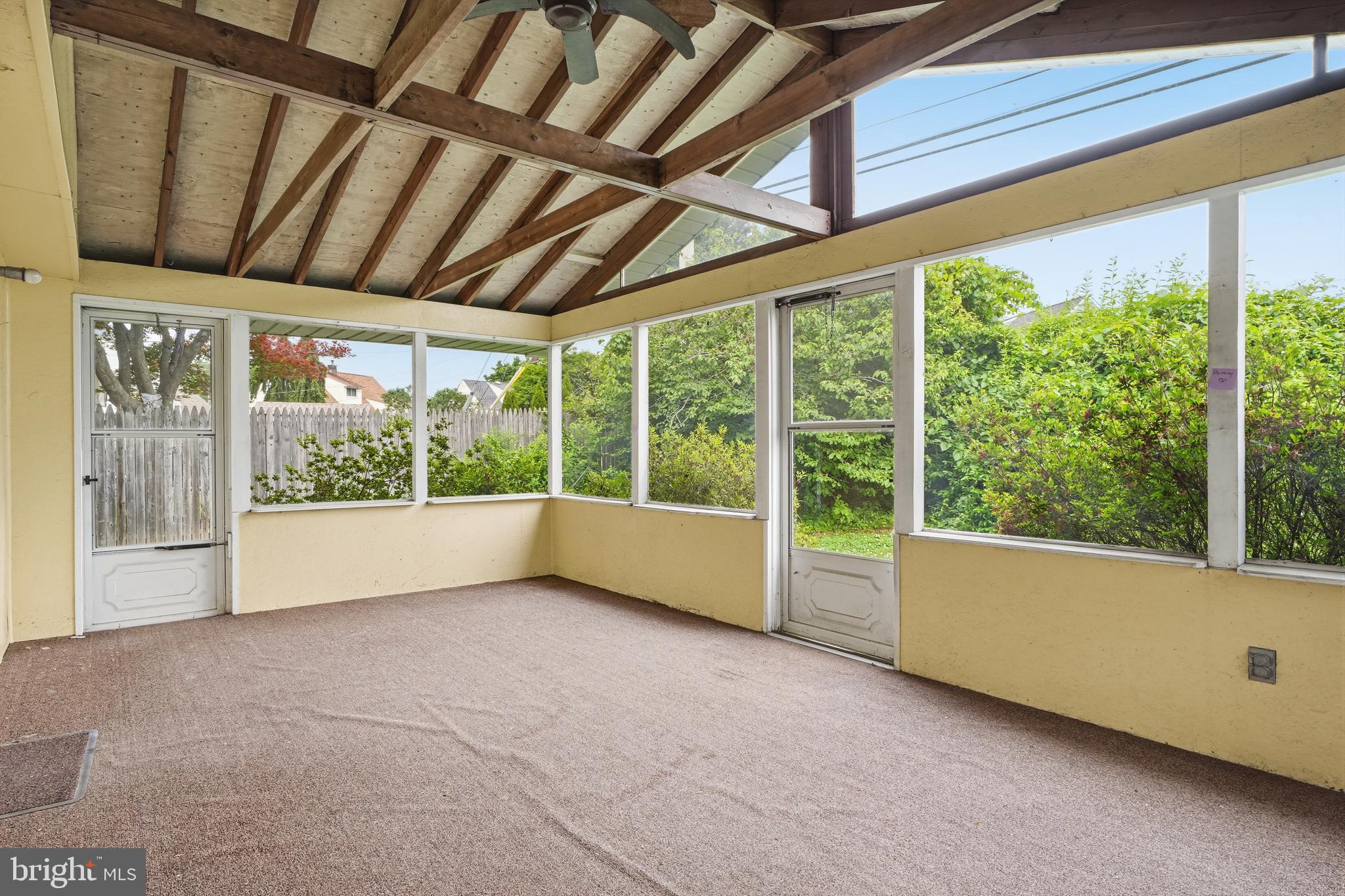 TWIN OAKS - Residential
