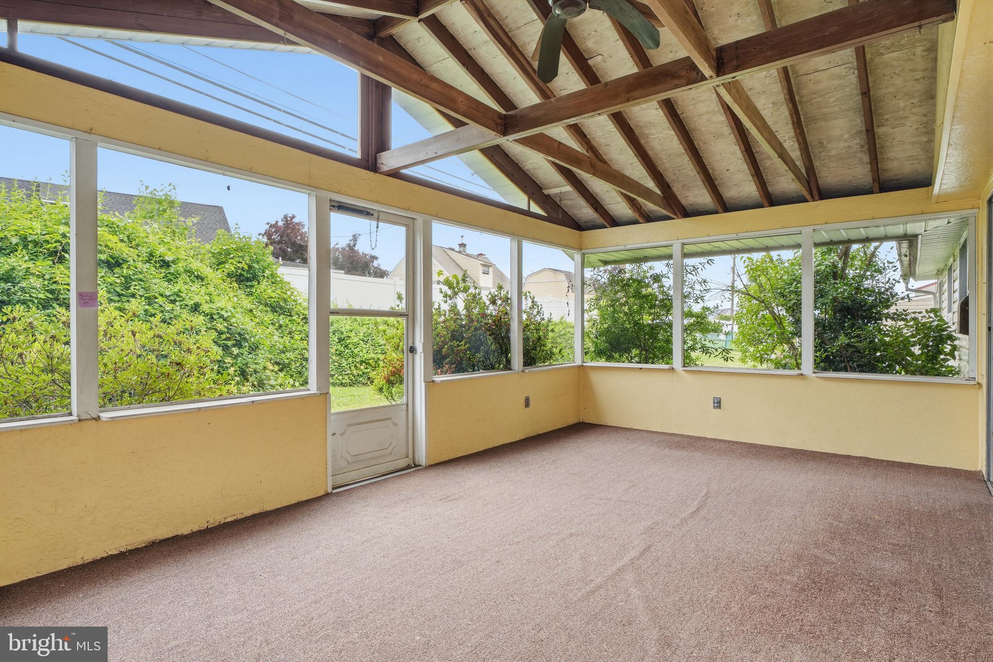 TWIN OAKS - Residential
