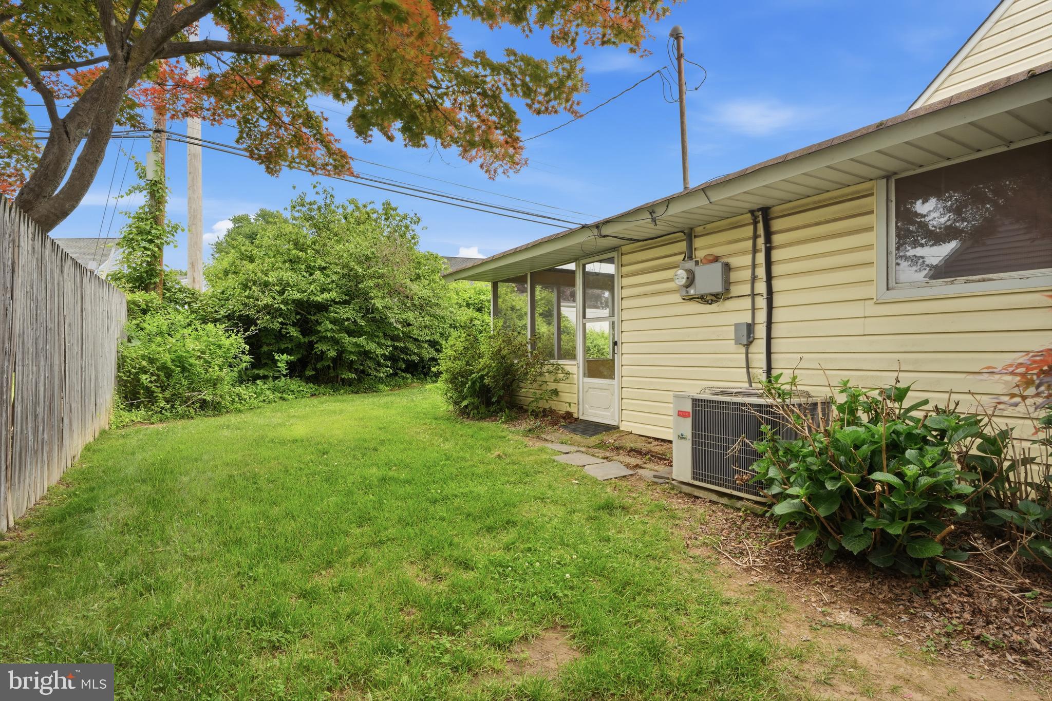 TWIN OAKS - Residential