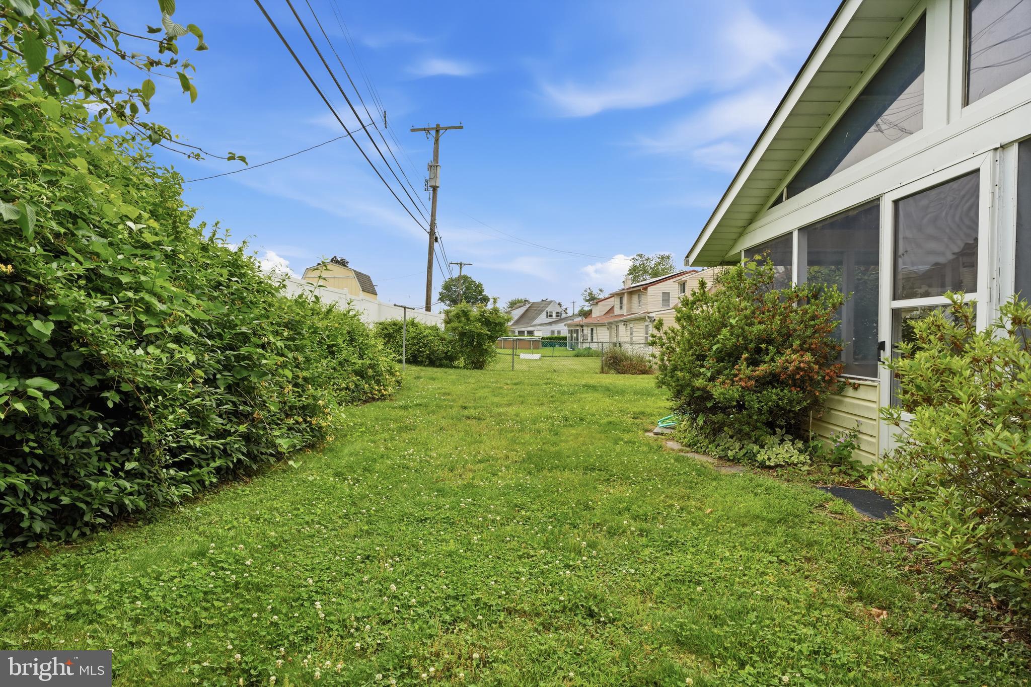 TWIN OAKS - Residential
