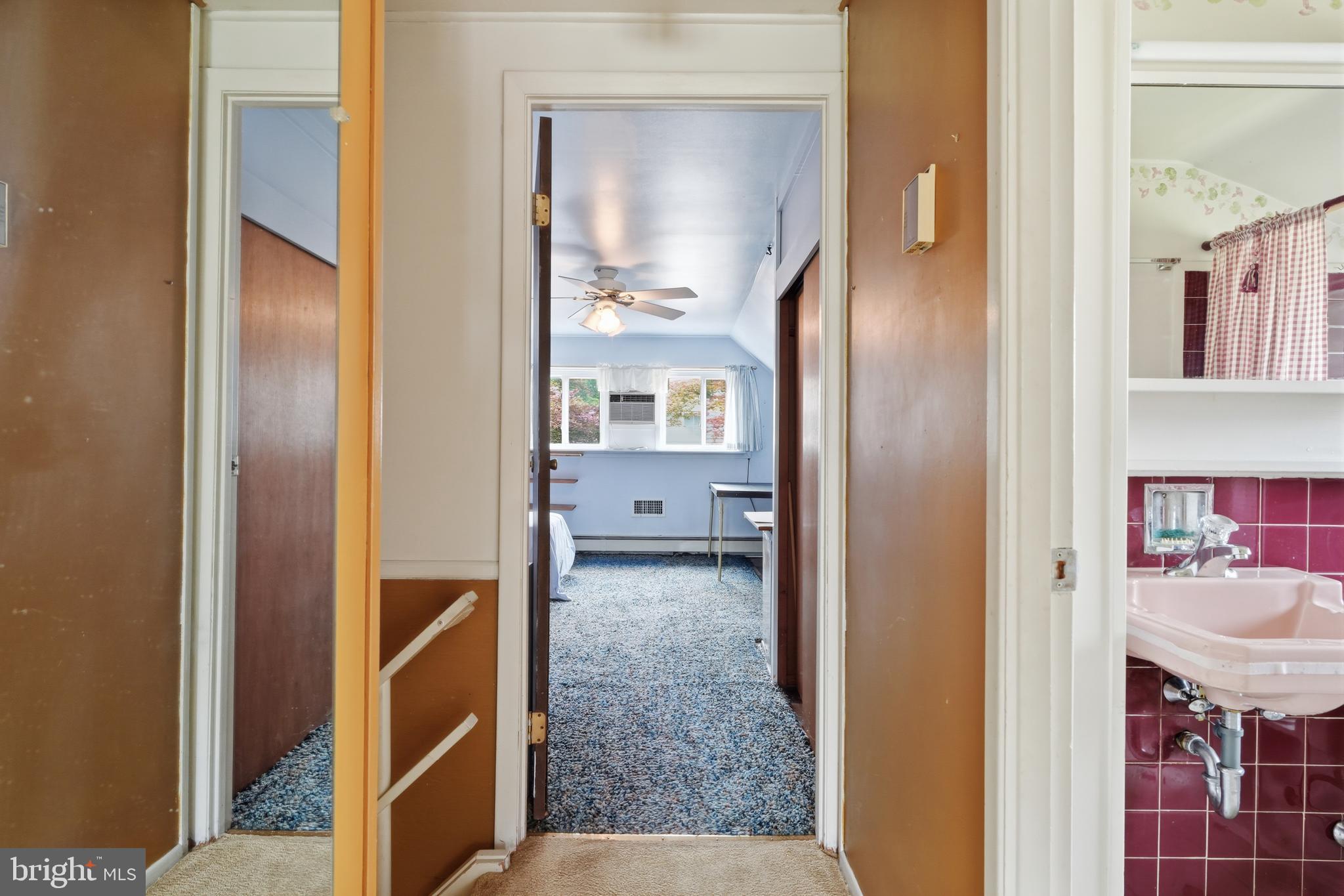 TWIN OAKS - Residential