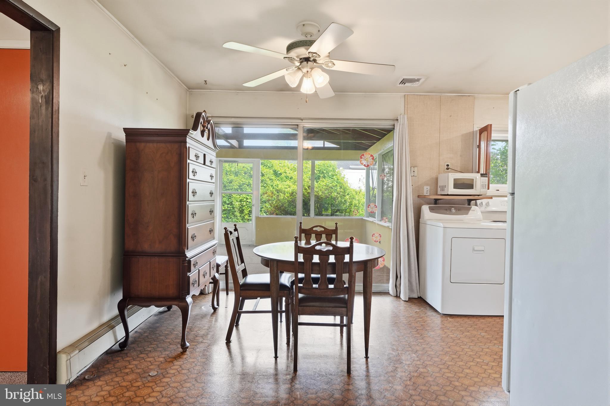 TWIN OAKS - Residential