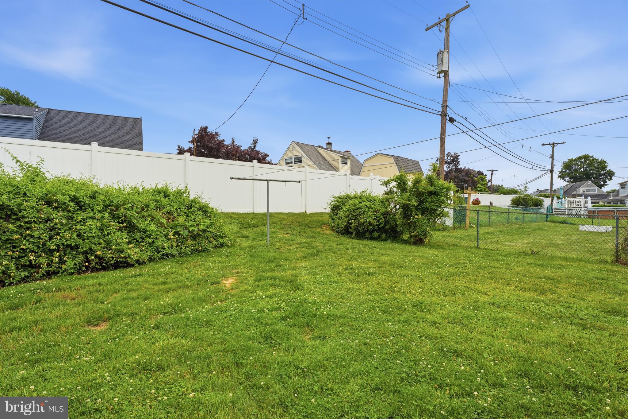 TWIN OAKS - Residential