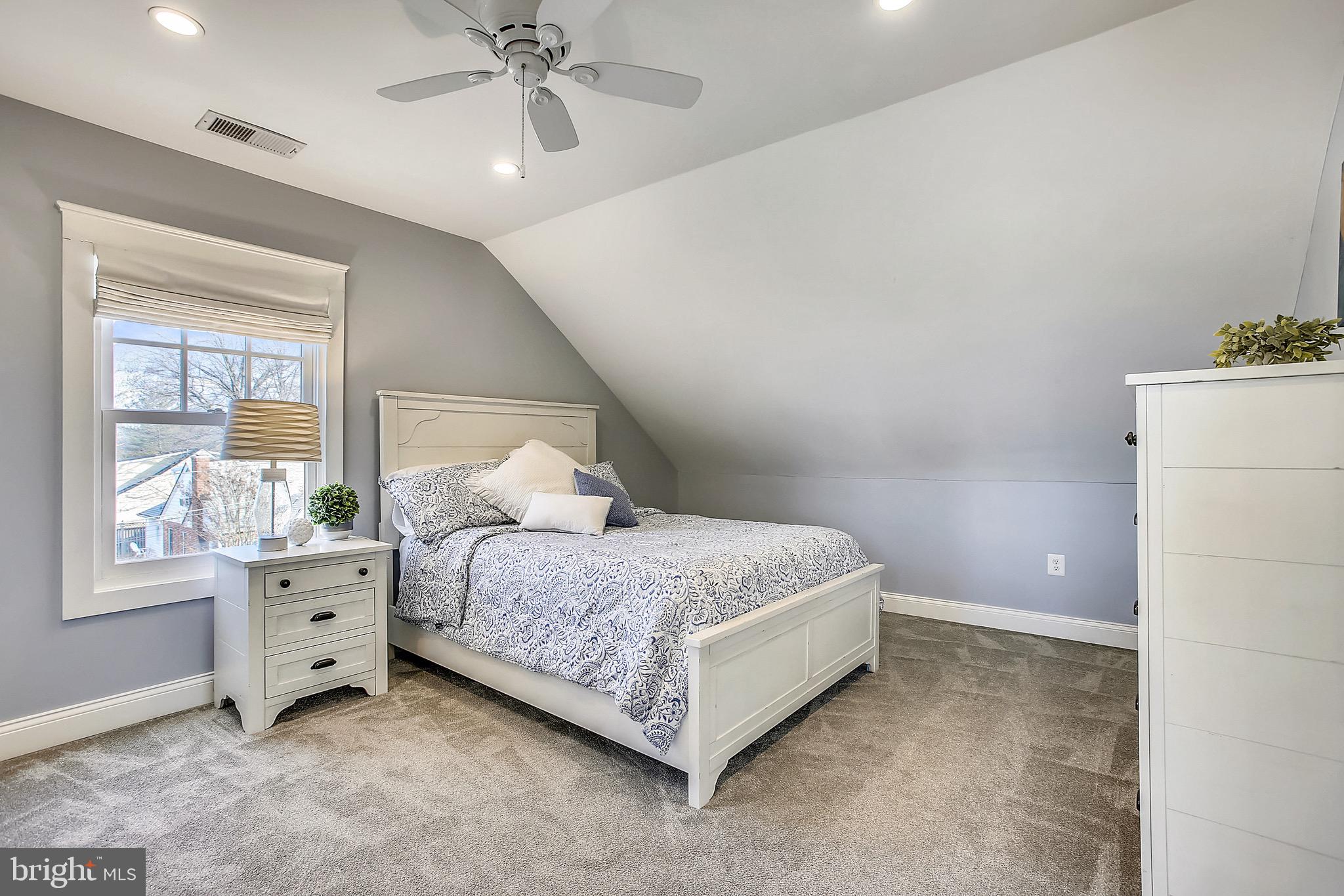 MAYWOOD - Residential