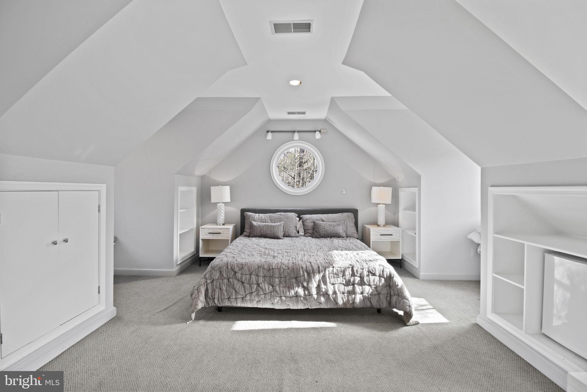 POTOMAC FALLS - Residential