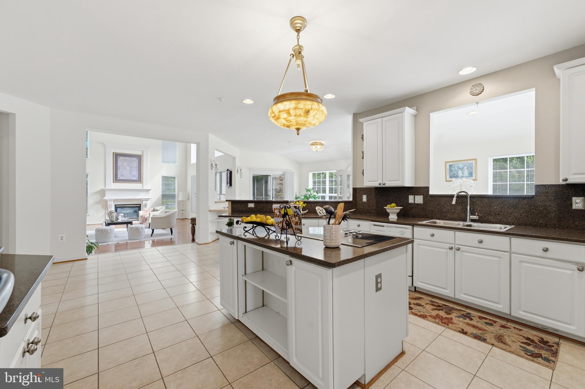 FARMINGTON WOODS - Residential