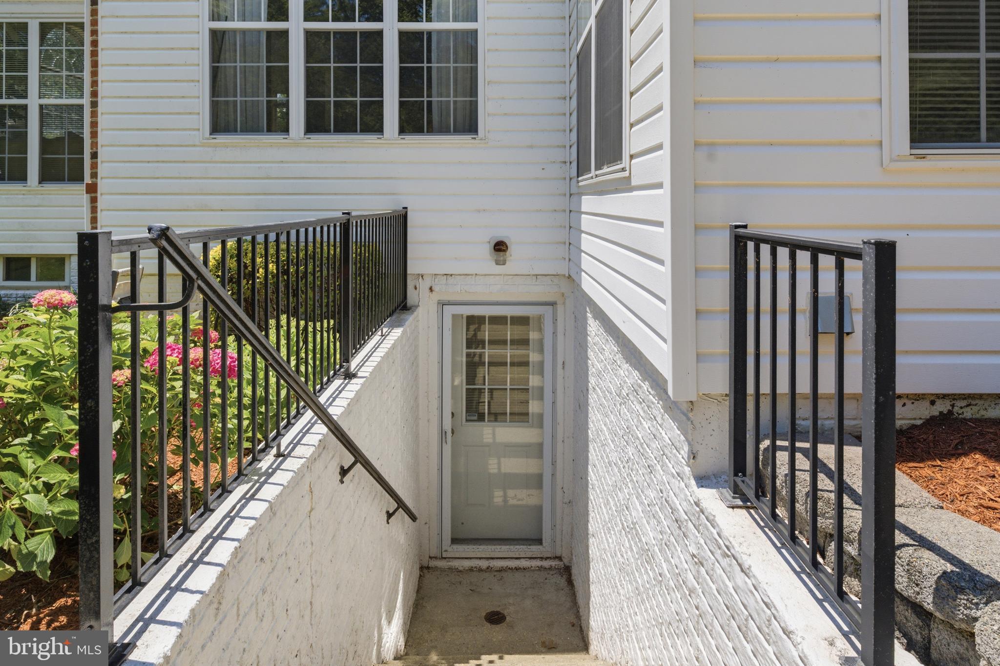 FARMINGTON WOODS - Residential