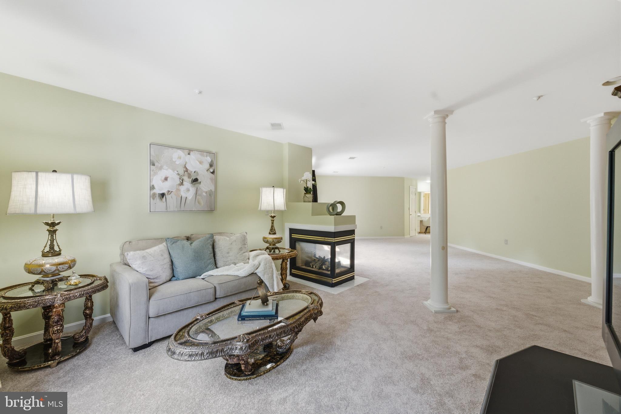 FARMINGTON WOODS - Residential