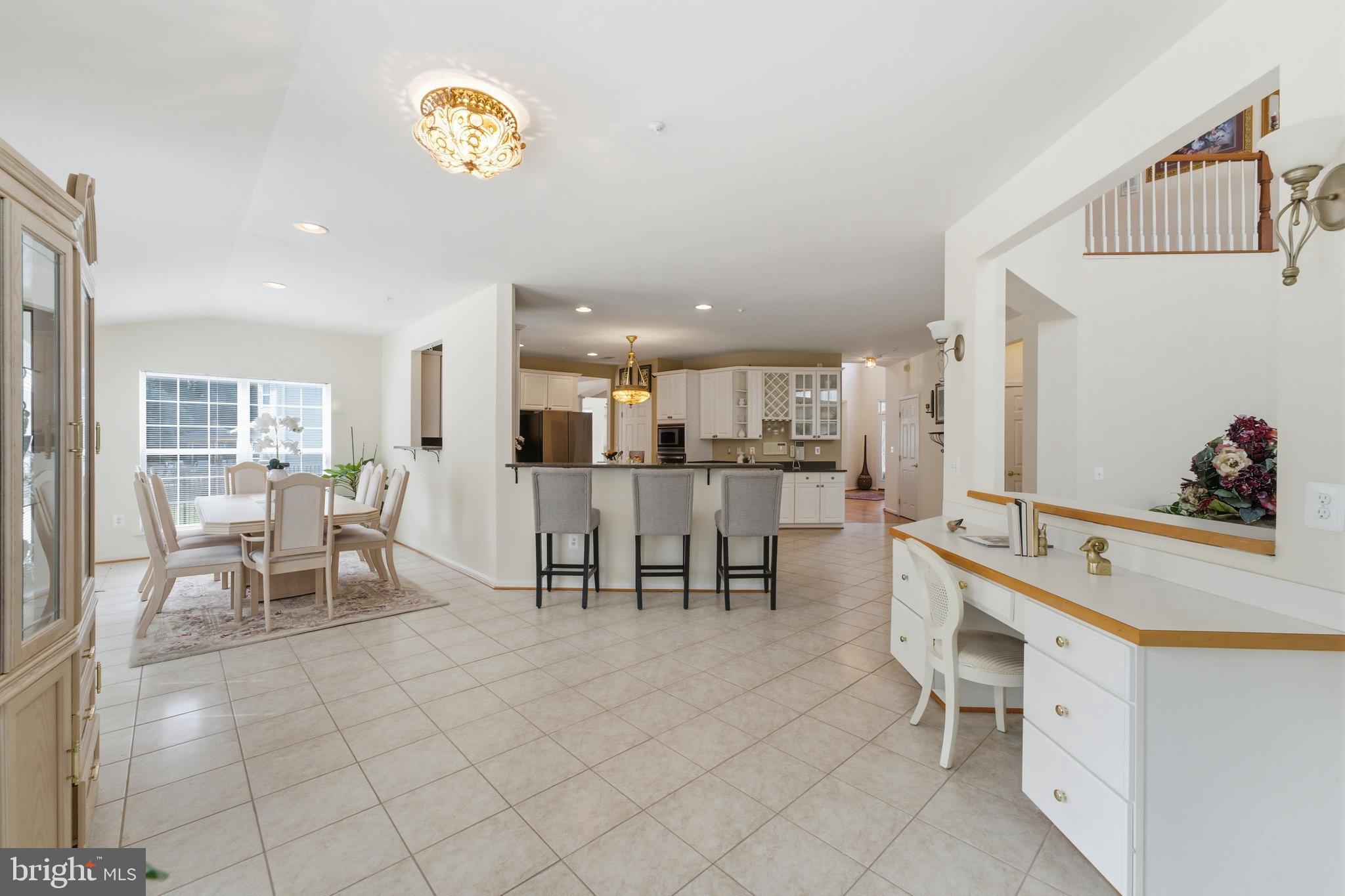 FARMINGTON WOODS - Residential