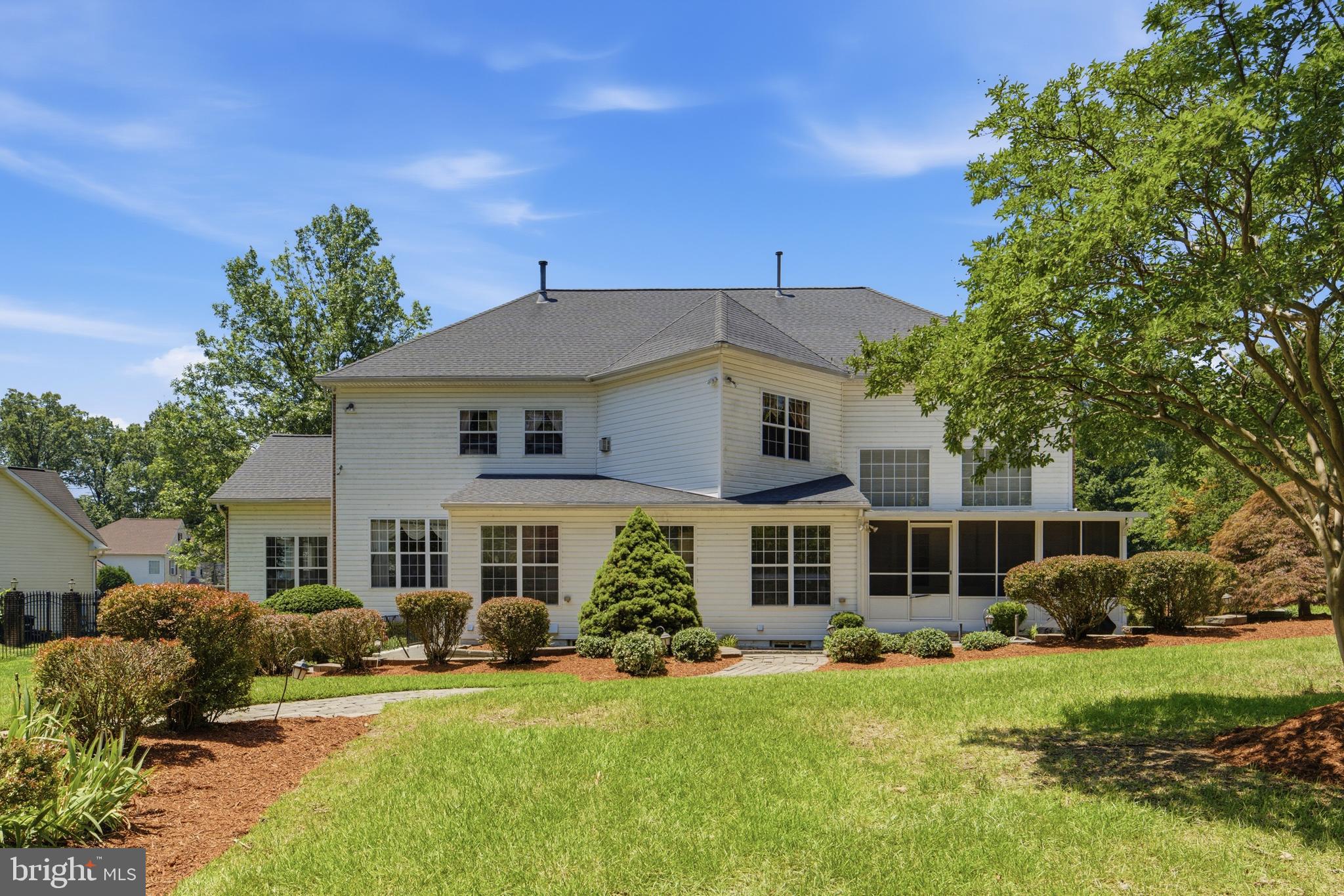 FARMINGTON WOODS - Residential