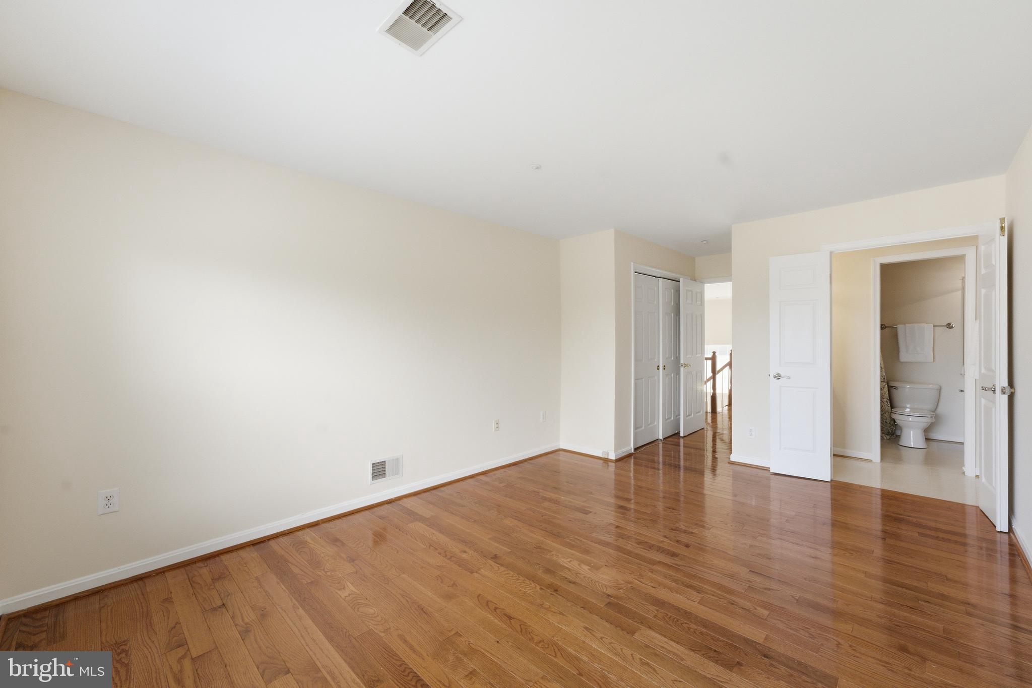 FARMINGTON WOODS - Residential