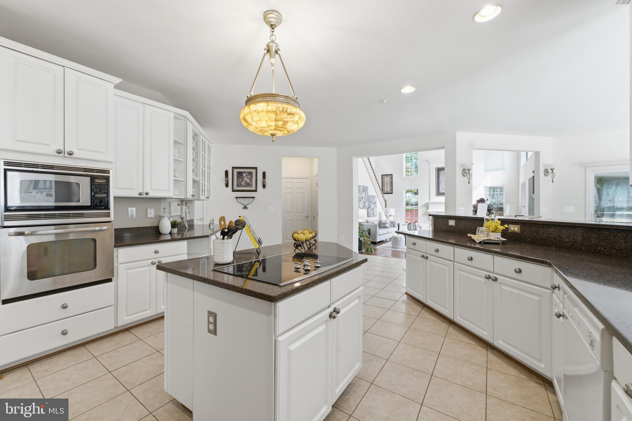 FARMINGTON WOODS - Residential