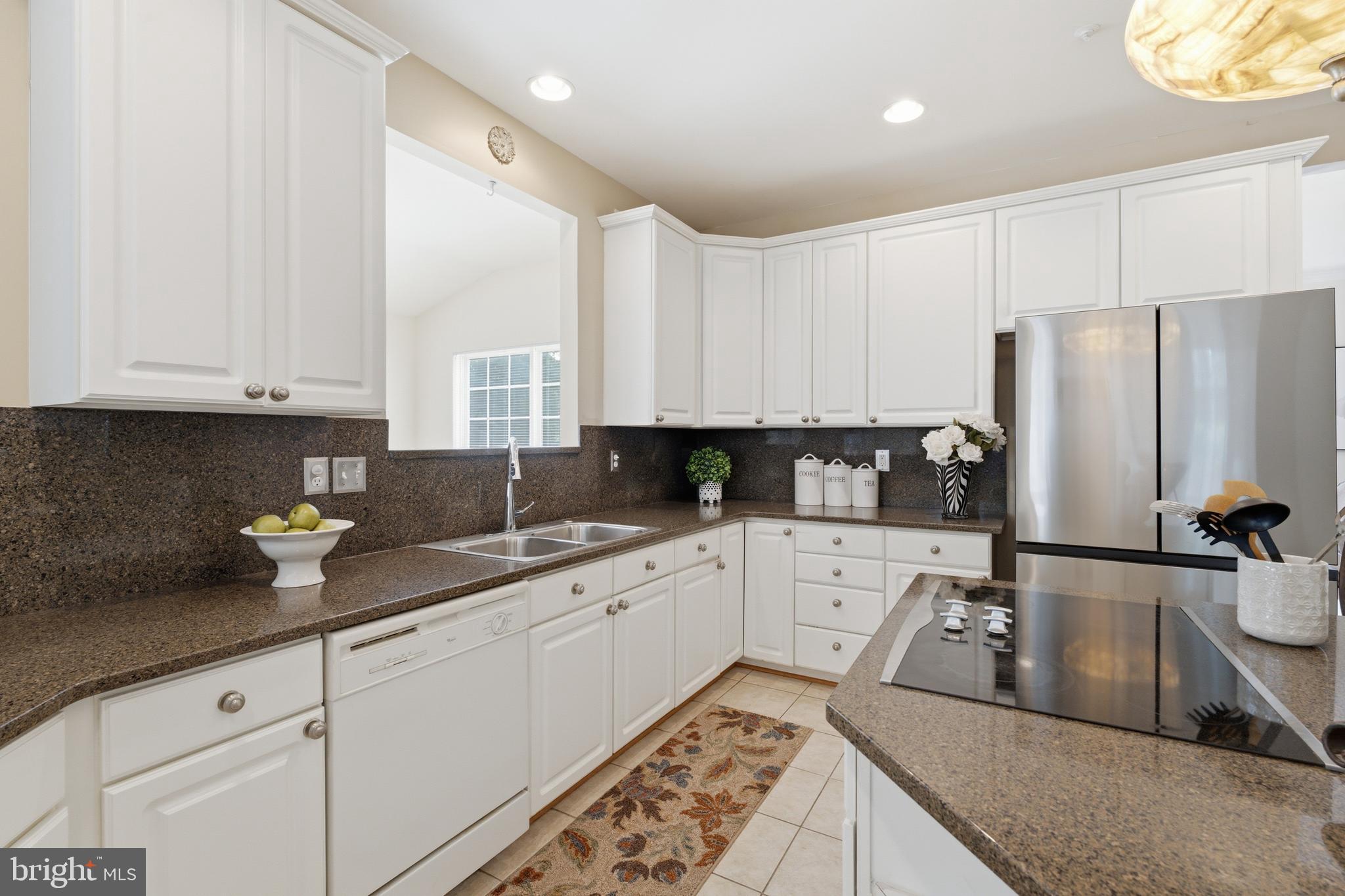 FARMINGTON WOODS - Residential