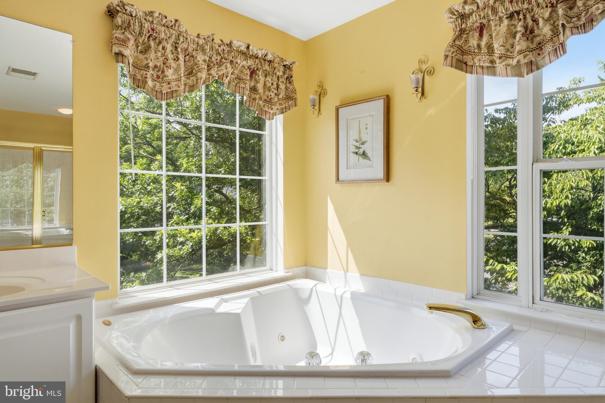 FARMINGTON WOODS - Residential