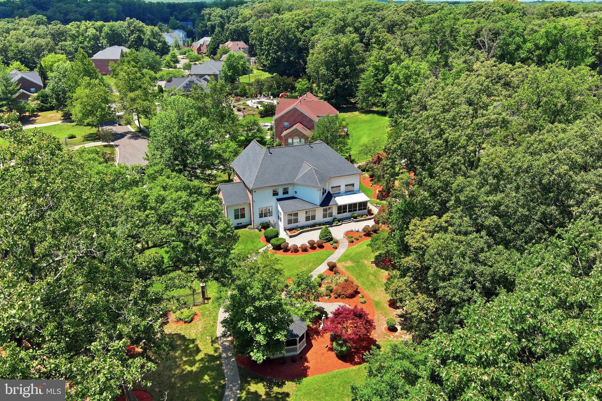 FARMINGTON WOODS - Residential
