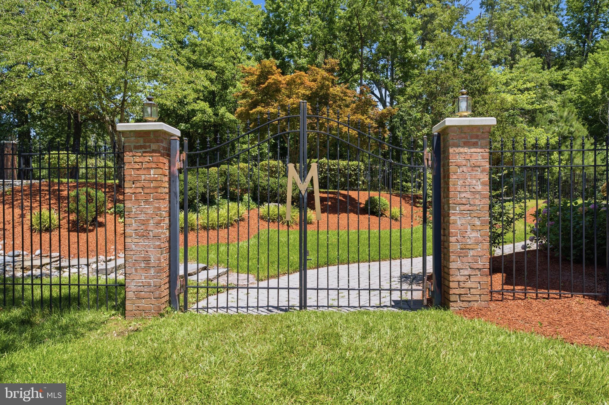 FARMINGTON WOODS - Residential
