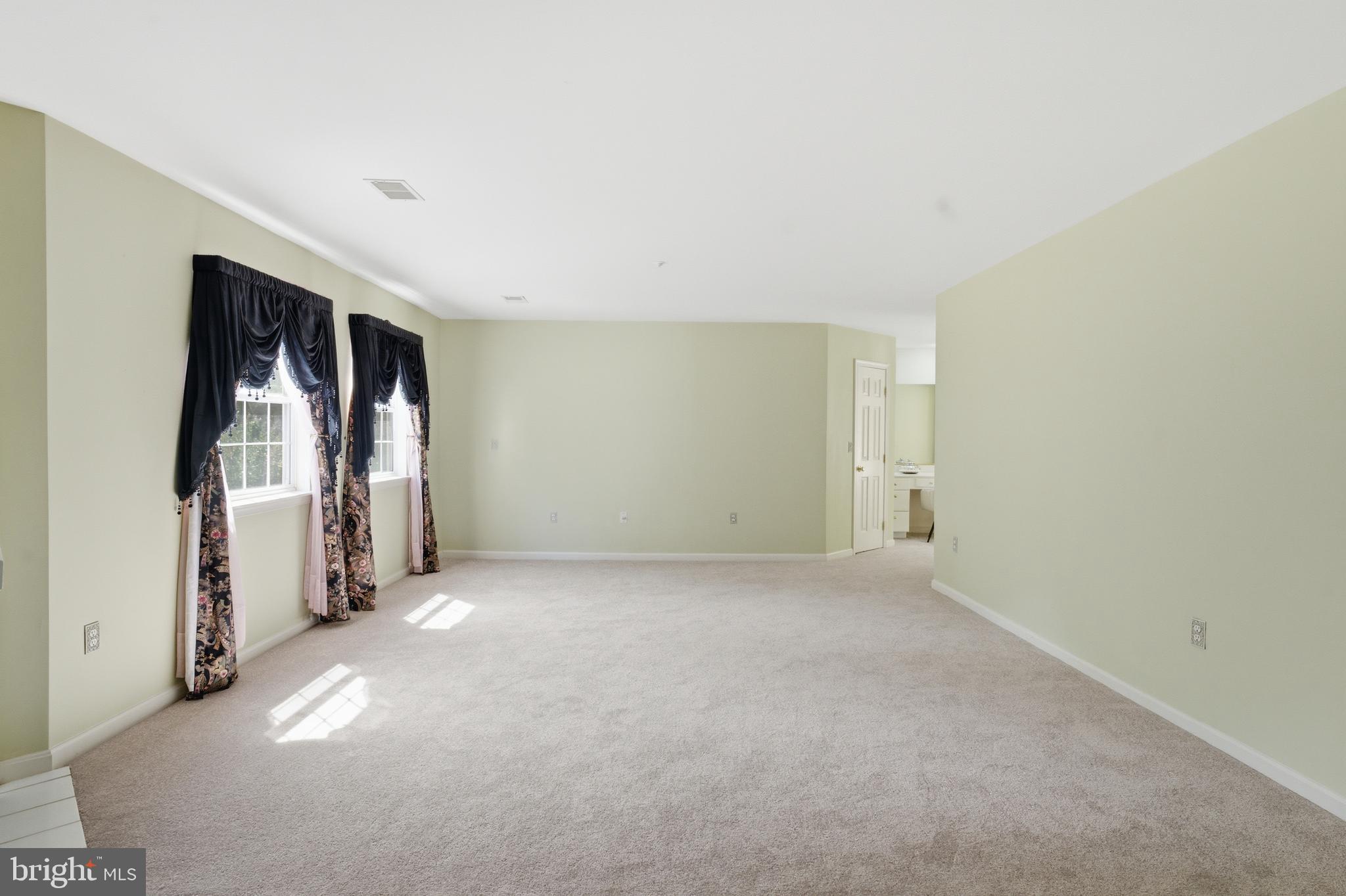 FARMINGTON WOODS - Residential