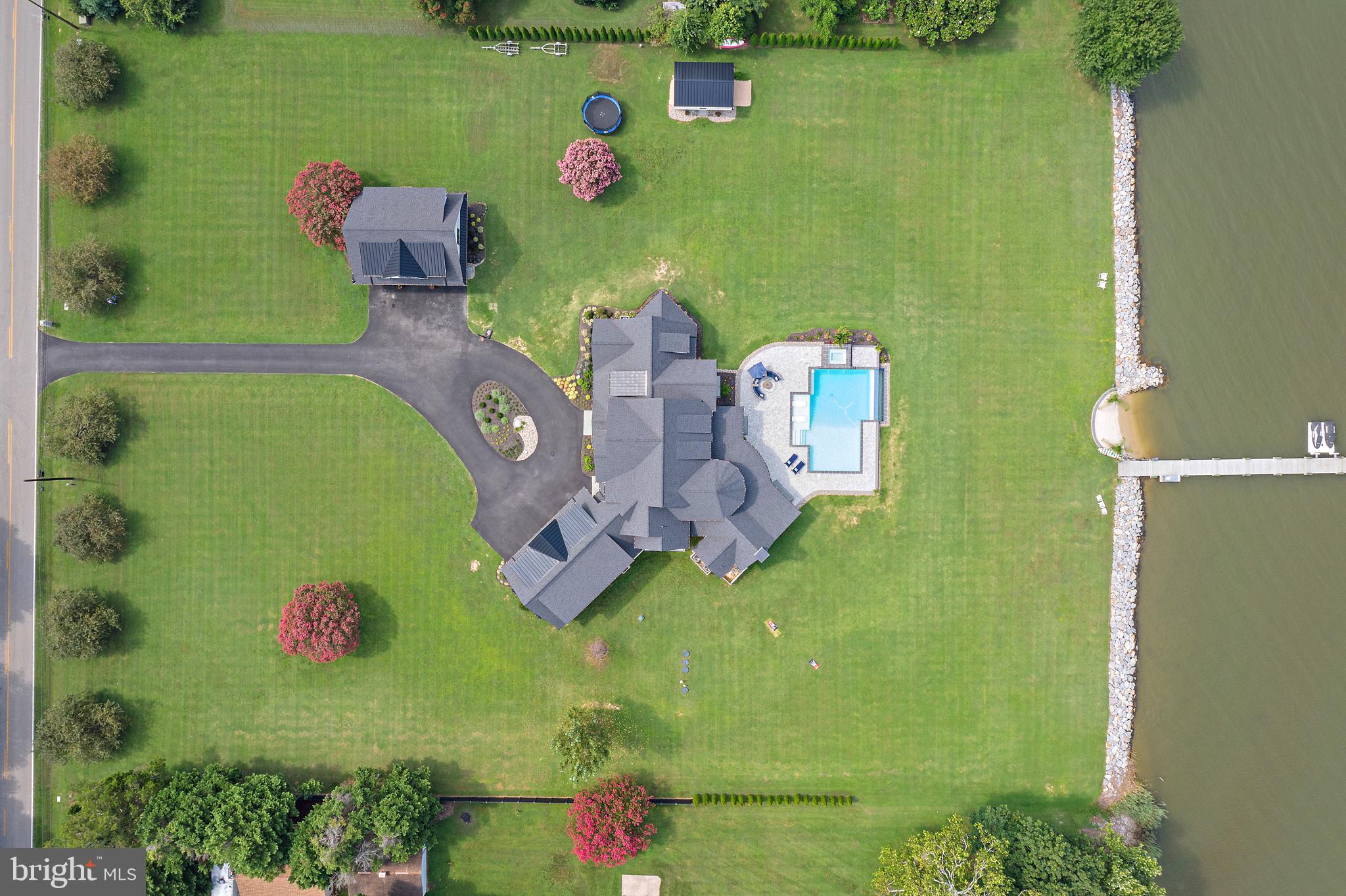 BENNETT POINT - Residential