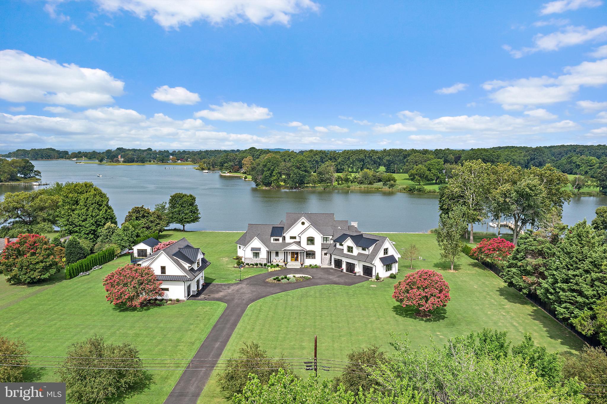 BENNETT POINT - Residential