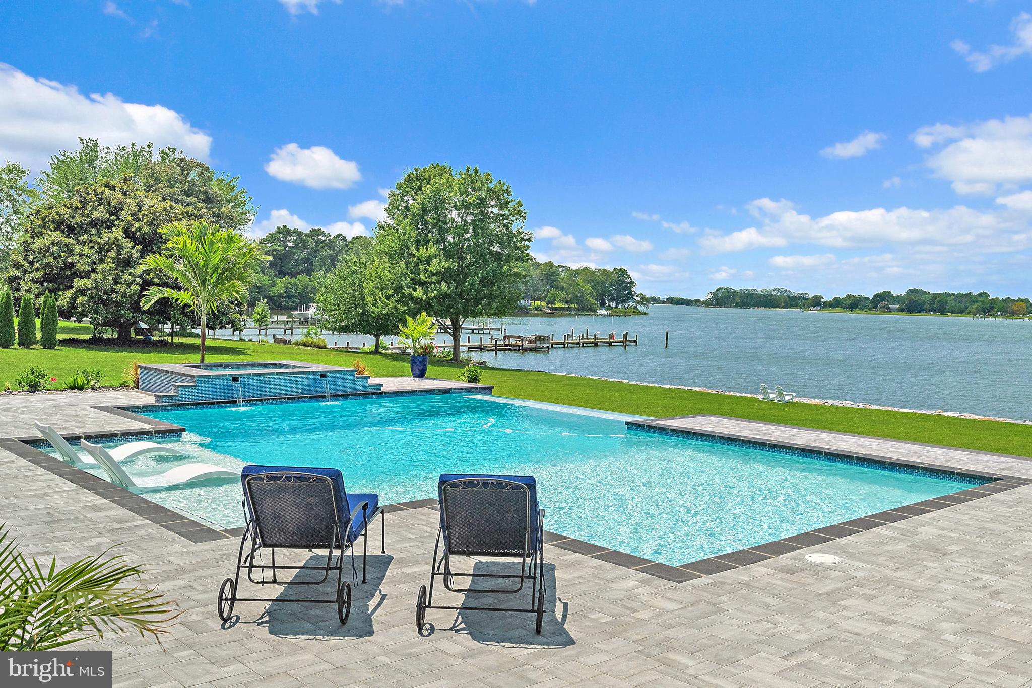 BENNETT POINT - Residential