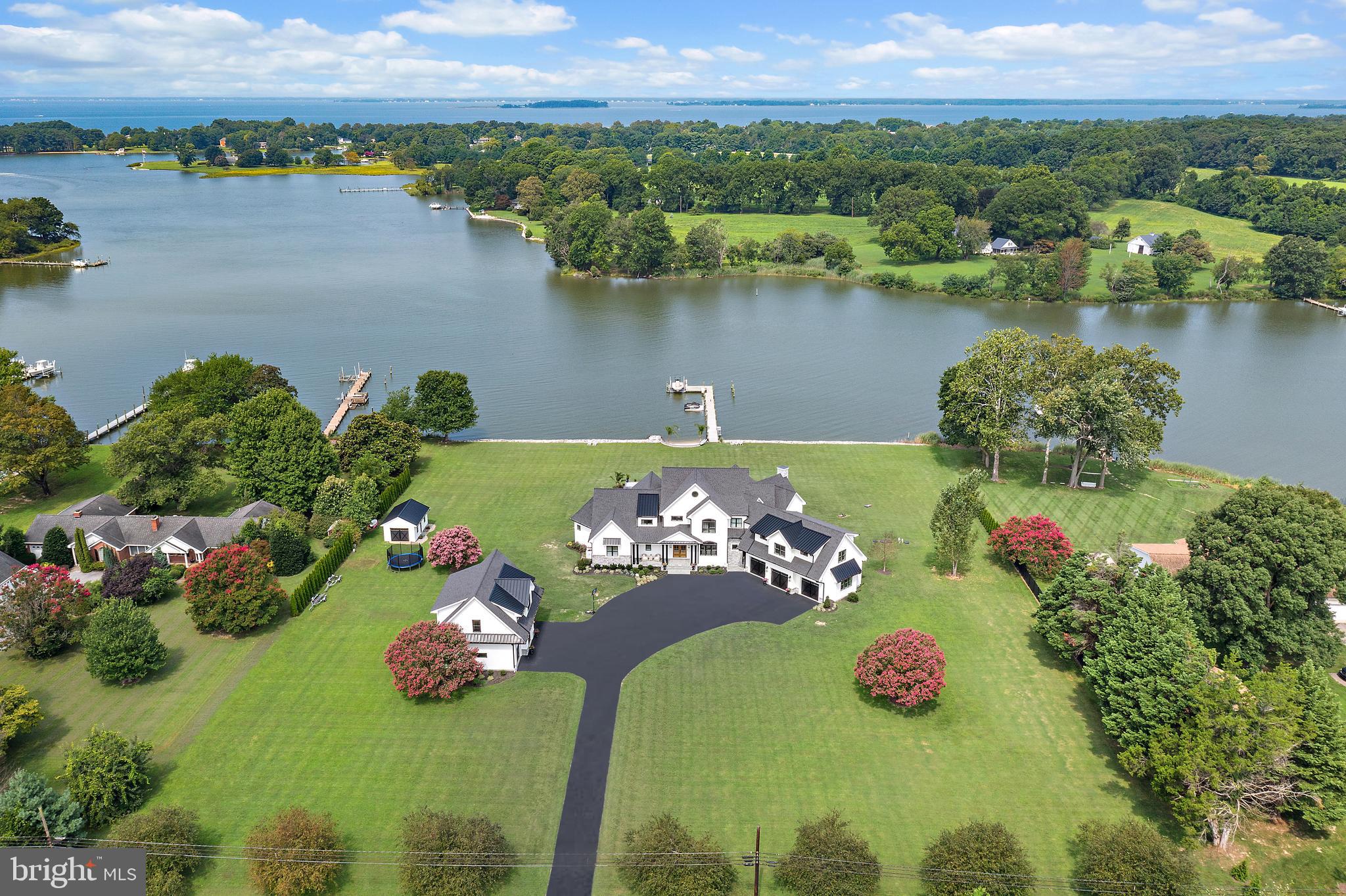BENNETT POINT - Residential