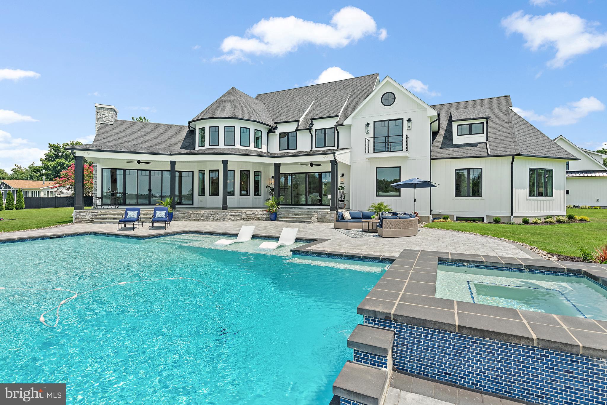 BENNETT POINT - Residential