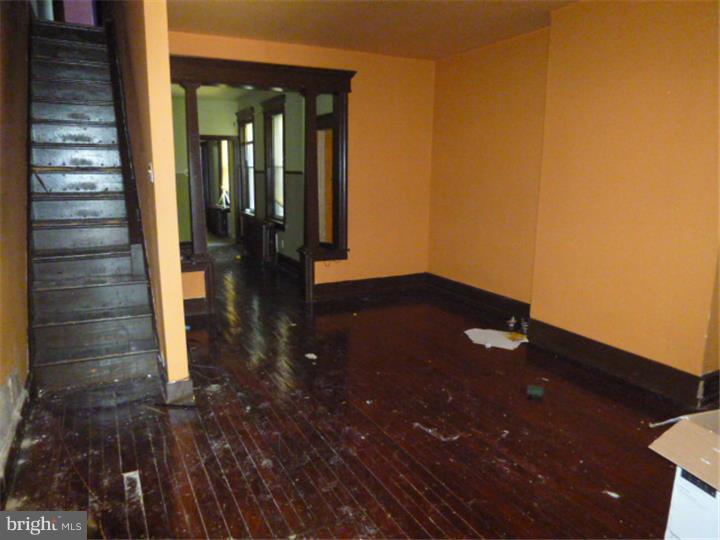 PHILADELPHIA (SOUTHWEST) - Residential