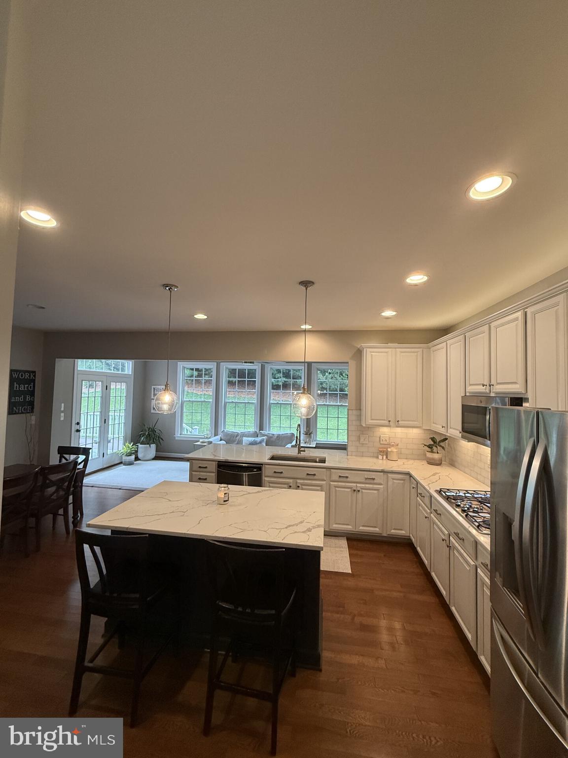 AMBER MEADOWS - Residential