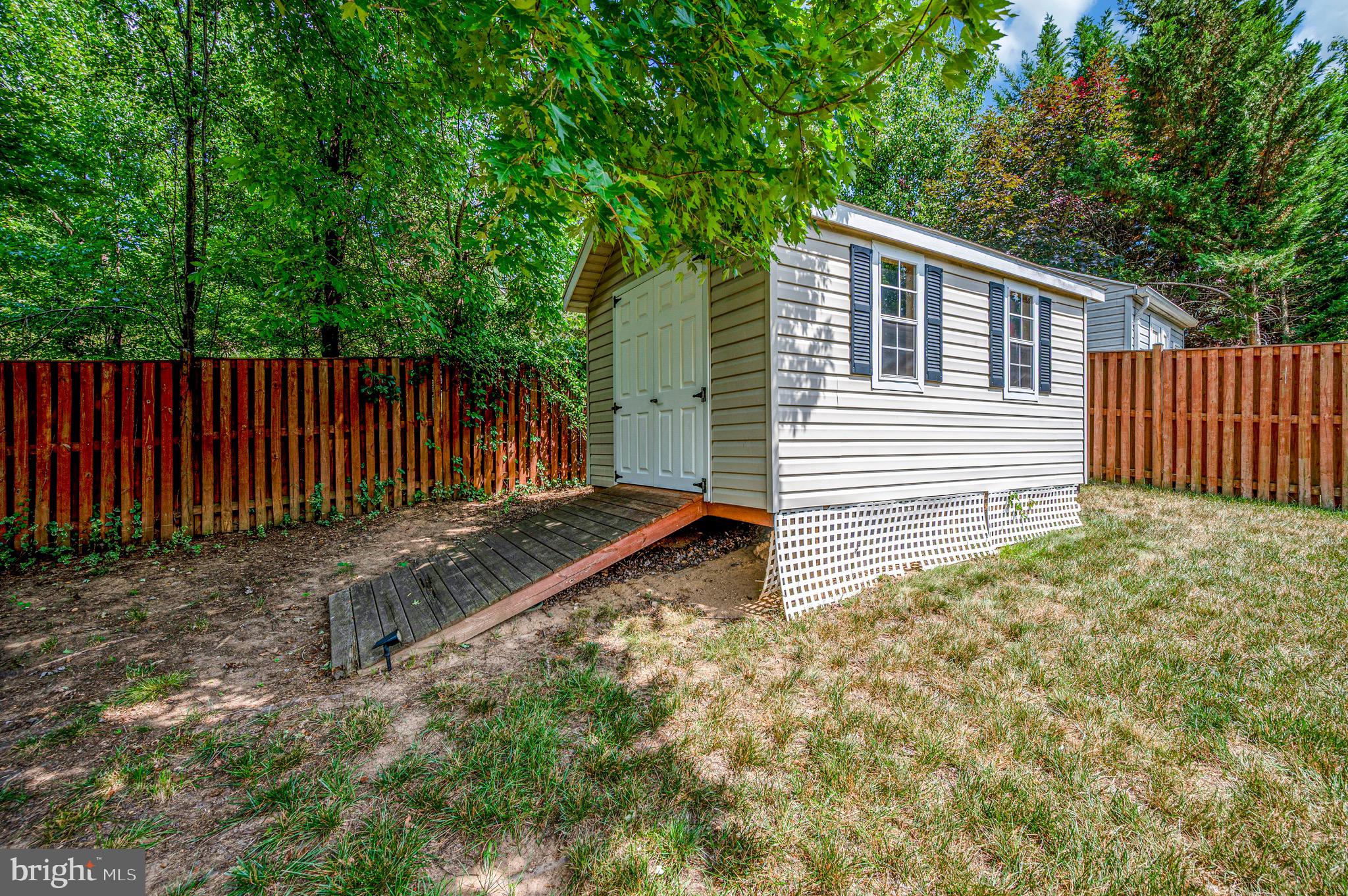WAYSIDE VILLAGE - Residential