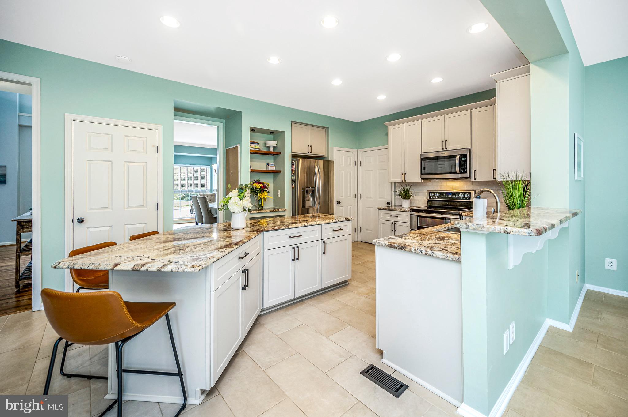 WAYSIDE VILLAGE - Residential