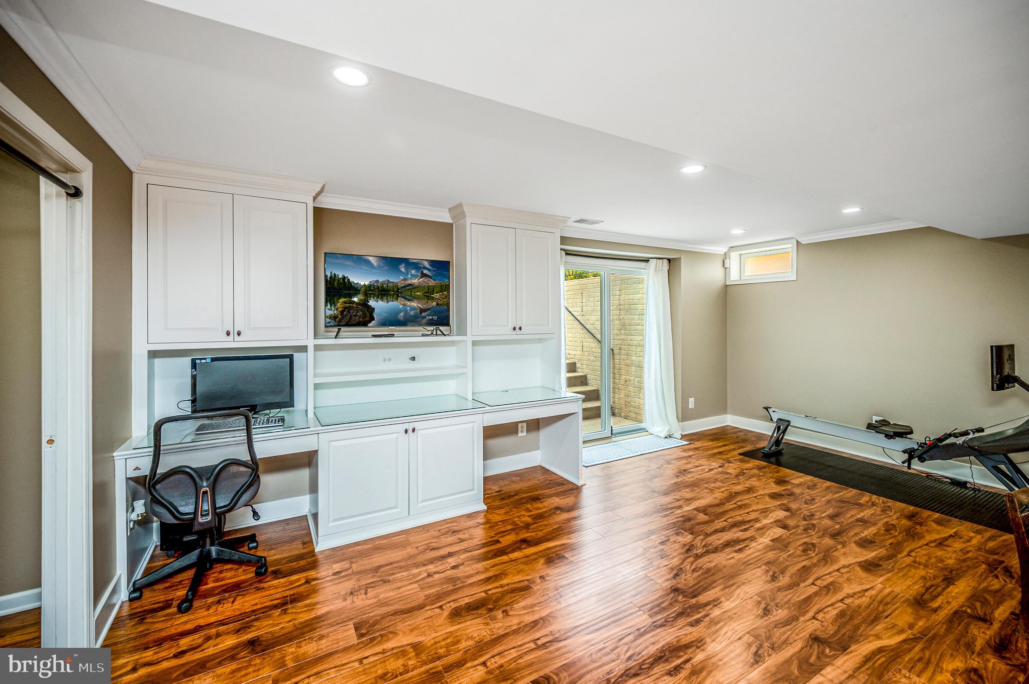 WAYSIDE VILLAGE - Residential