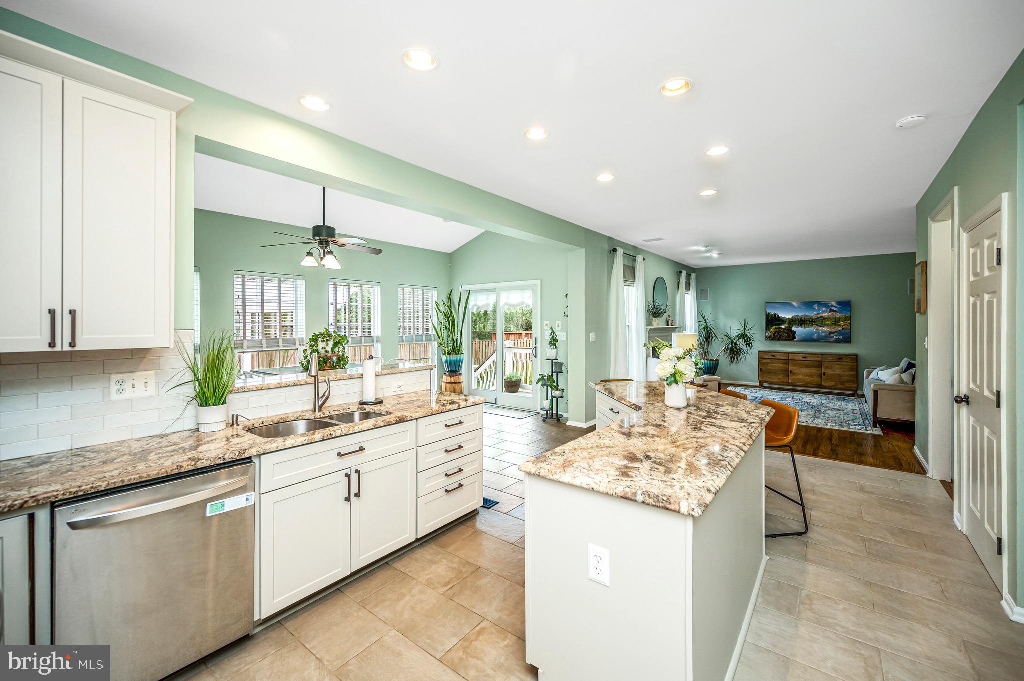 WAYSIDE VILLAGE - Residential