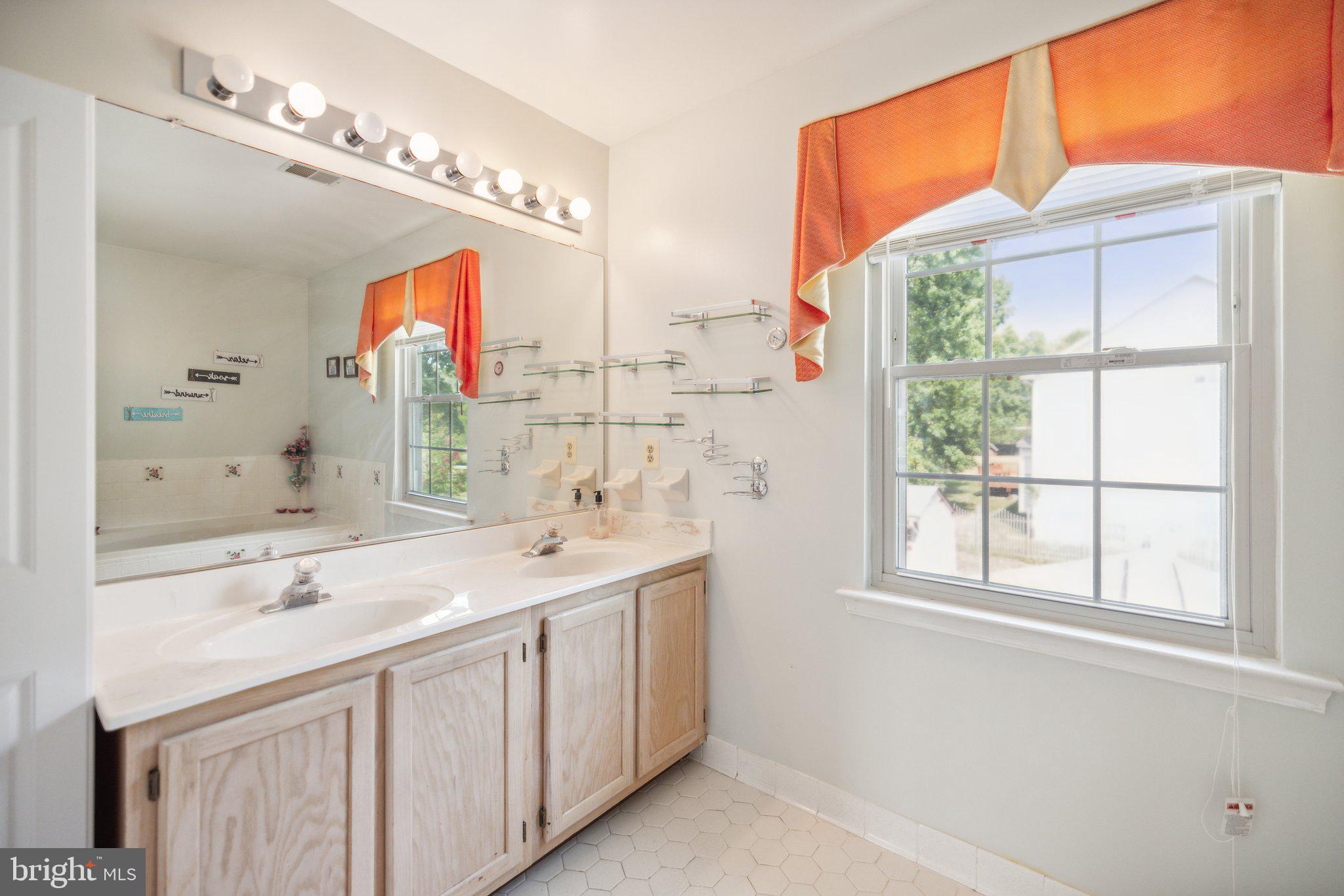 BROAD CREEK ESTATES - Residential