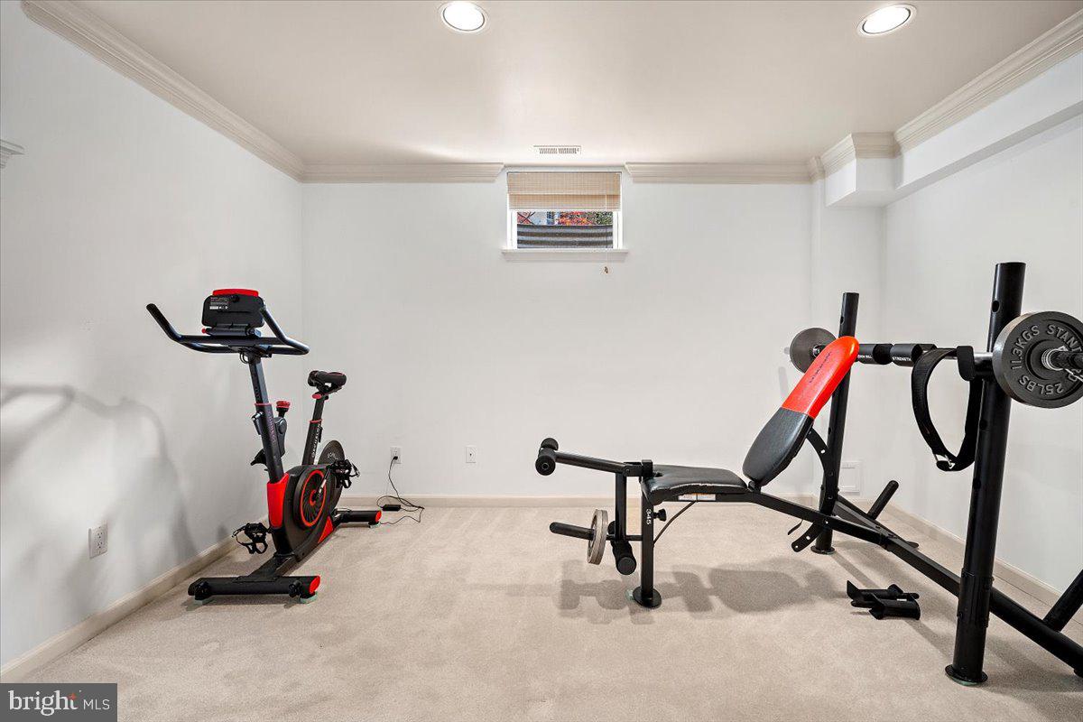 BRADLEY HILLS GROVE - Residential