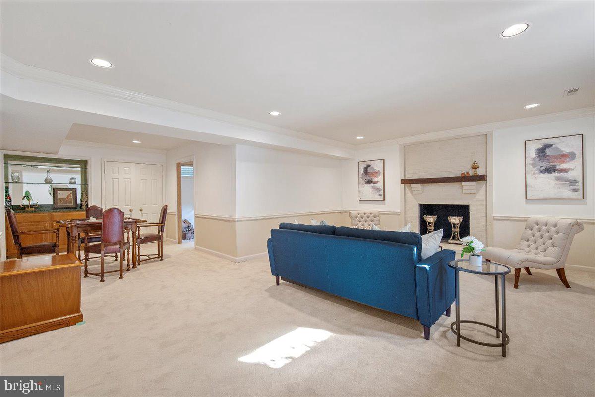 BRADLEY HILLS GROVE - Residential