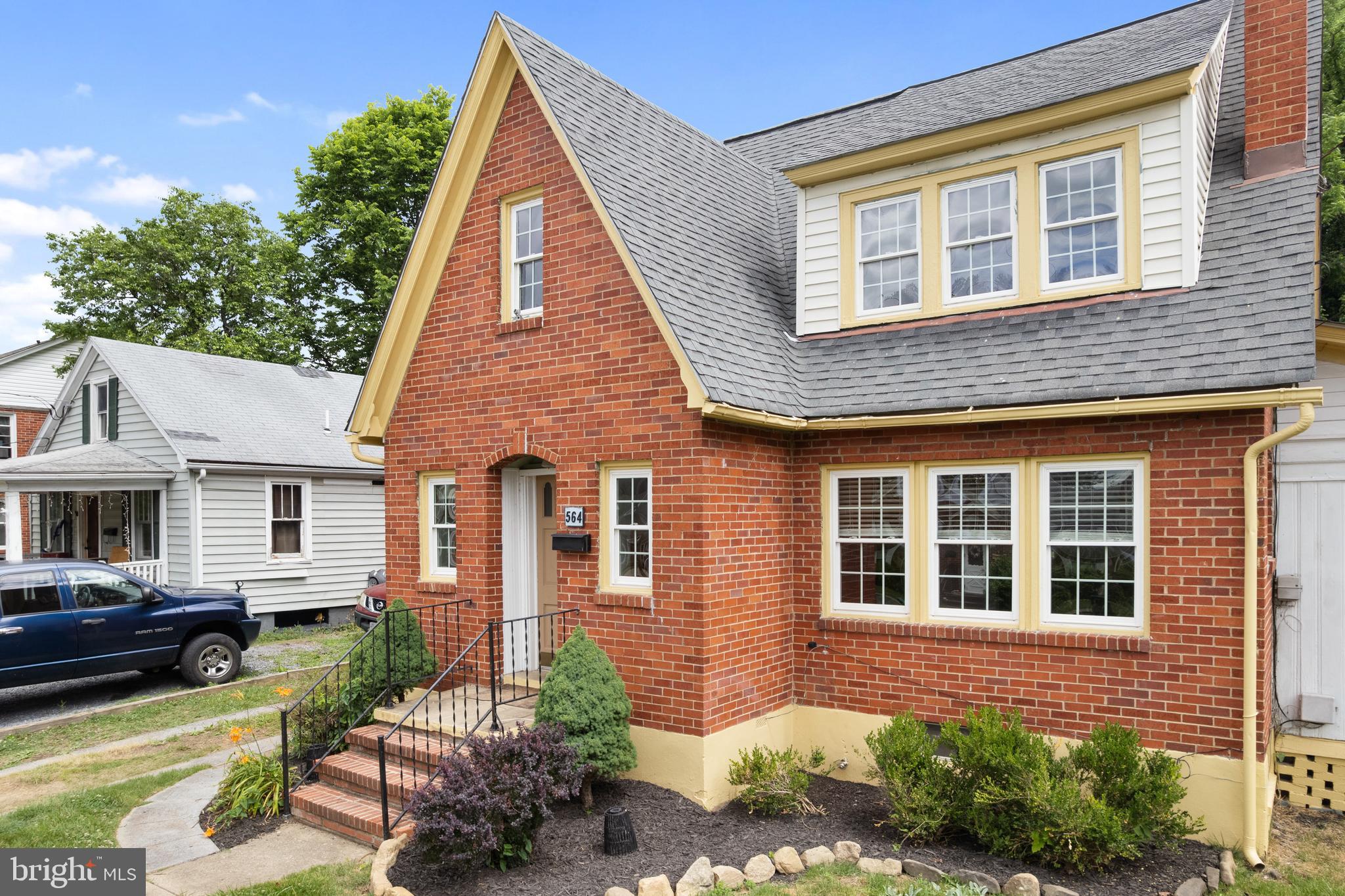 DAVIS STRASBURG - Residential