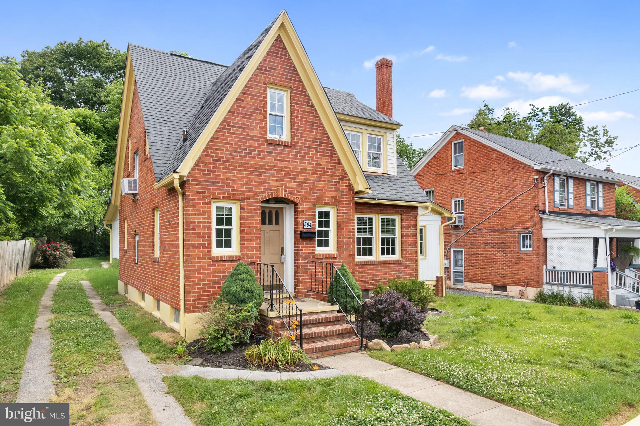 DAVIS STRASBURG - Residential