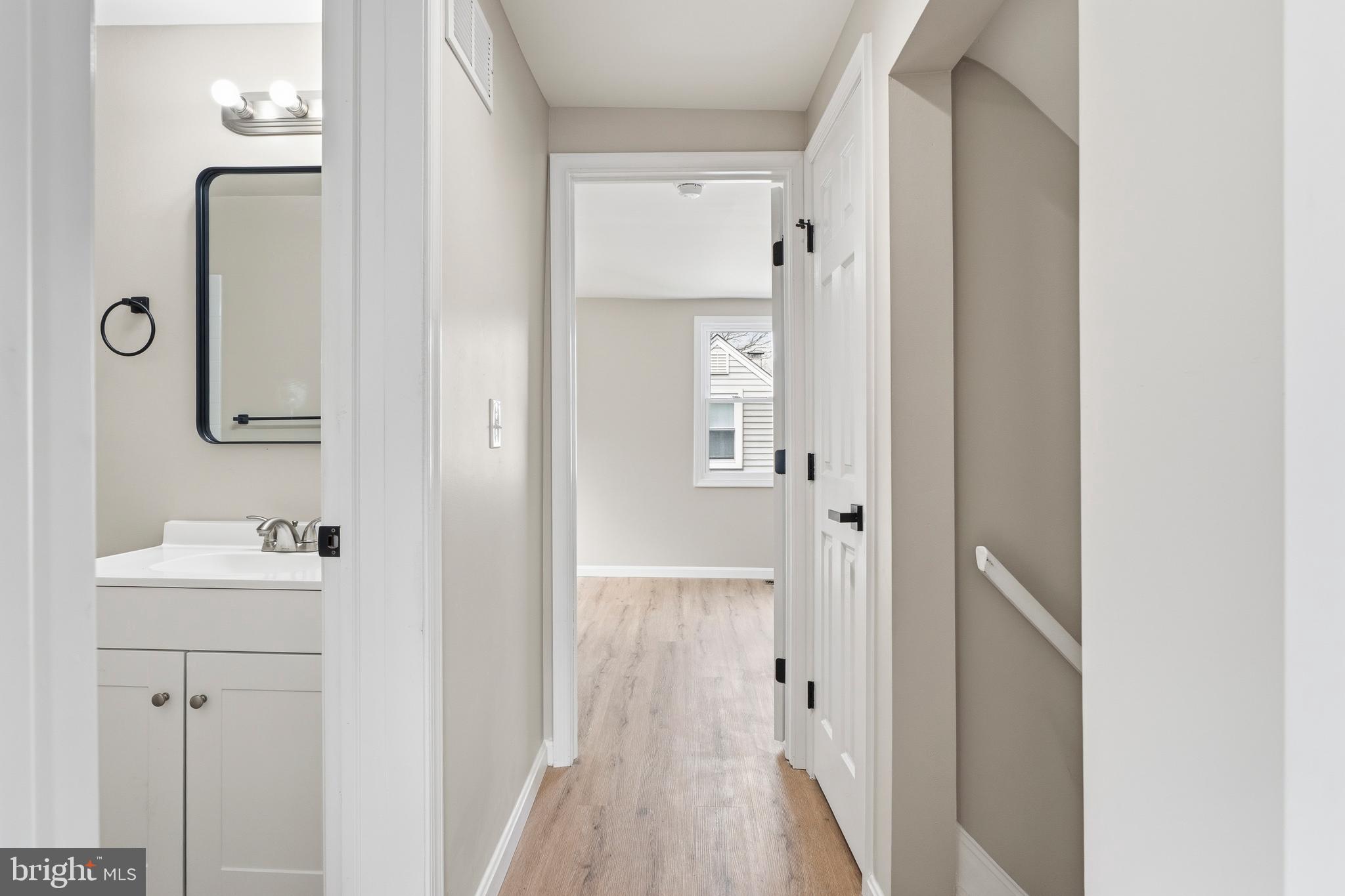 ESSEX - Residential Lease