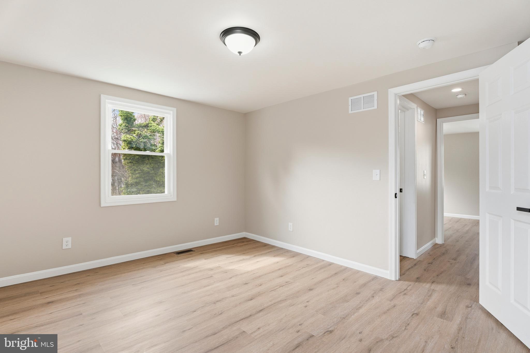ESSEX - Residential Lease