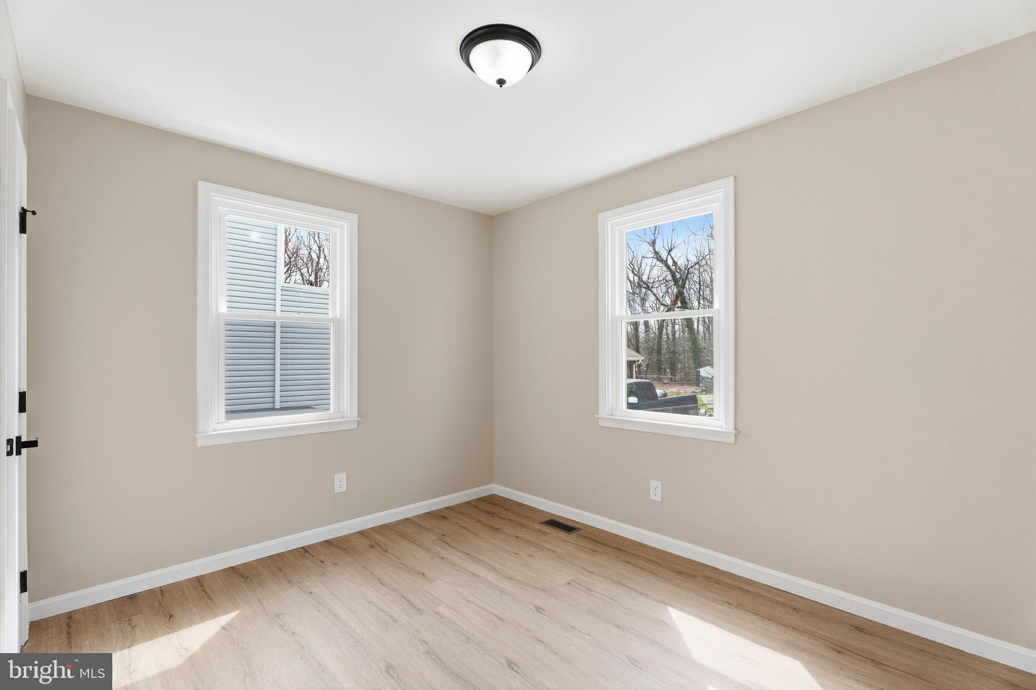 ESSEX - Residential Lease