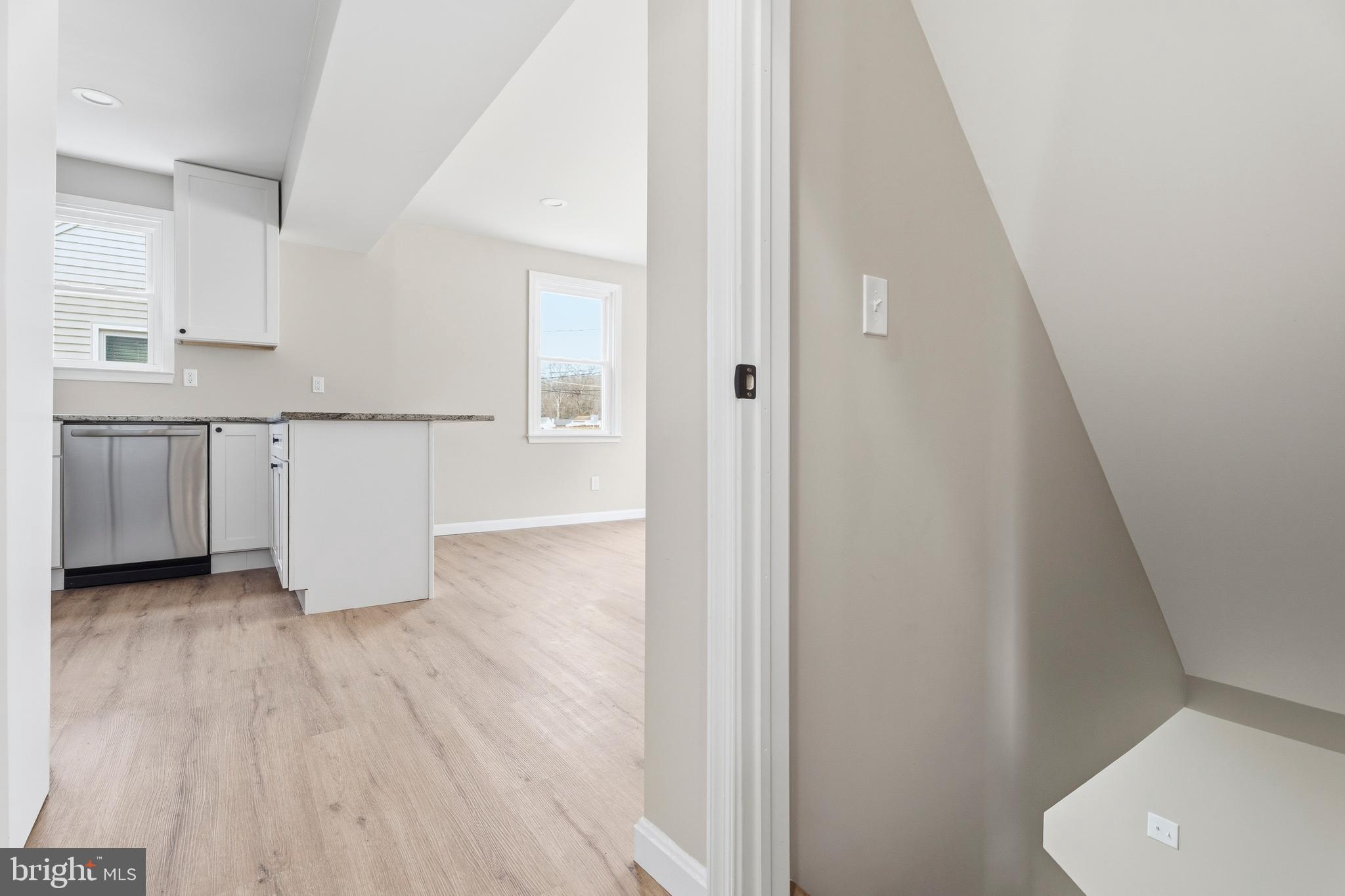 ESSEX - Residential Lease