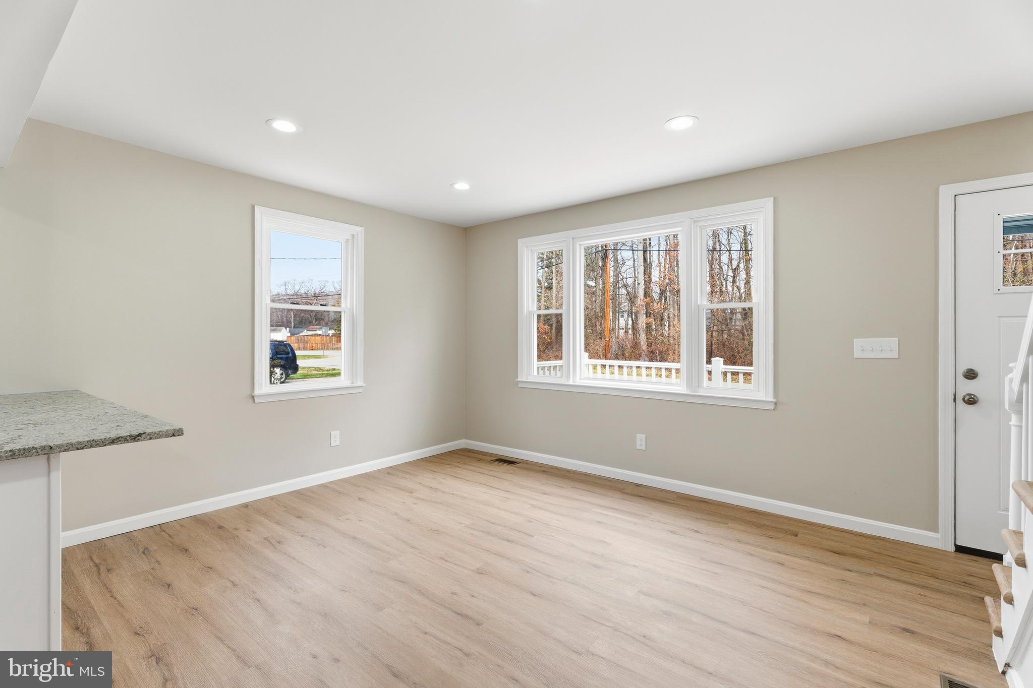 ESSEX - Residential Lease