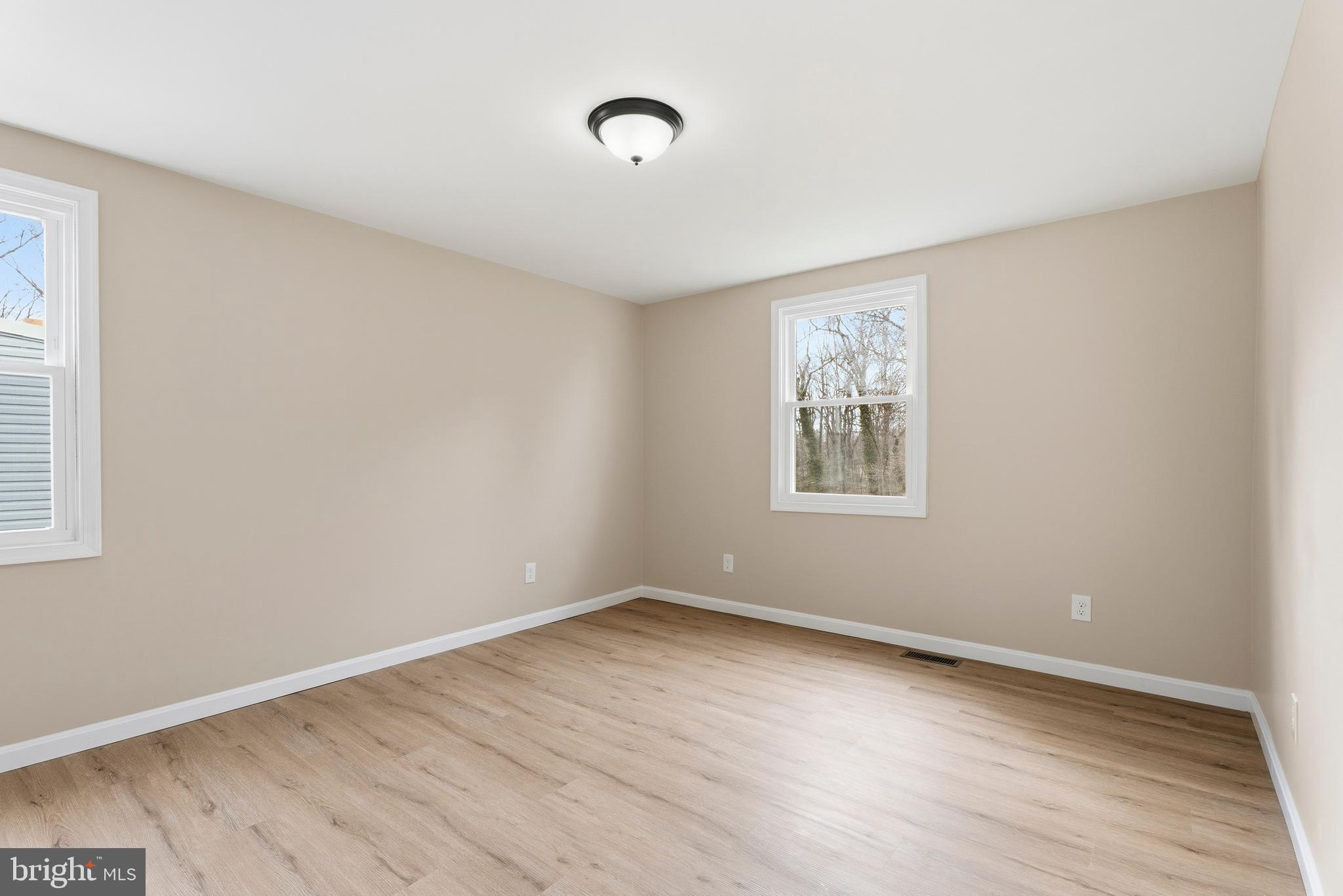 ESSEX - Residential Lease
